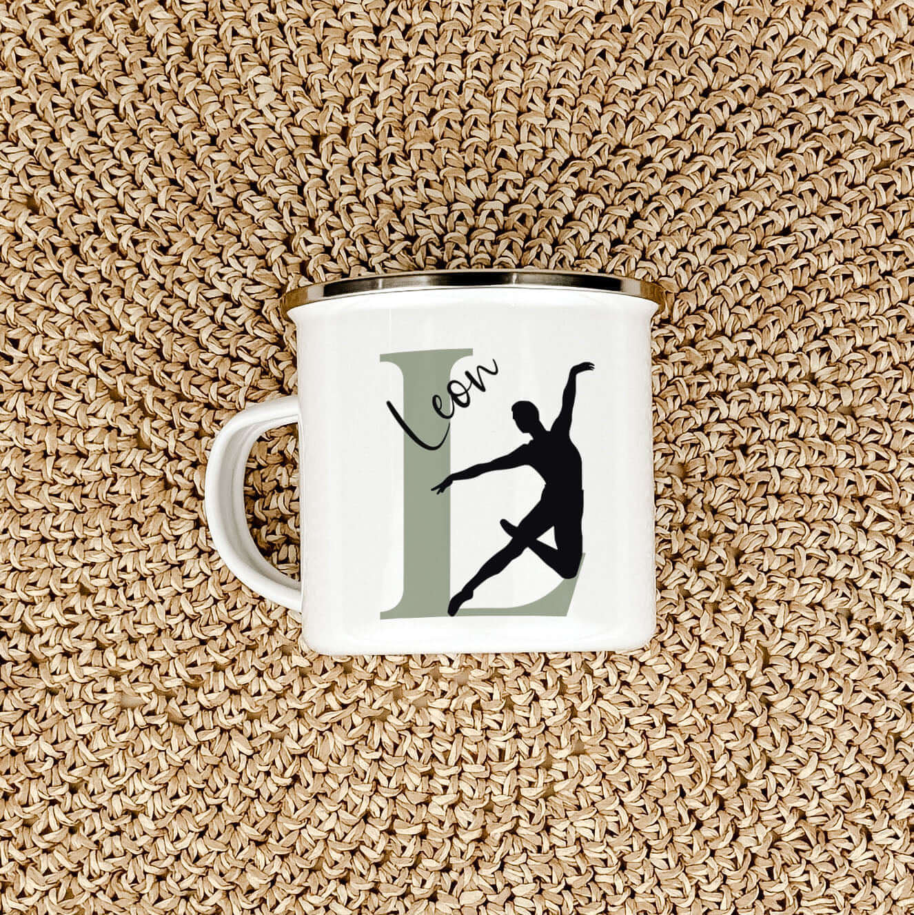 Emaille Tasse mit Namen Ballett-famprints-Emaille Tasse-Entdecke die Emaille Tasse mit Namen Ballett – das perfekte Geschenk für kleine Ballett-Liebhaber! Mit dieser personalisierten Tasse bringst Du Freude in den Alltag und schaffst unvergessliche Erinne