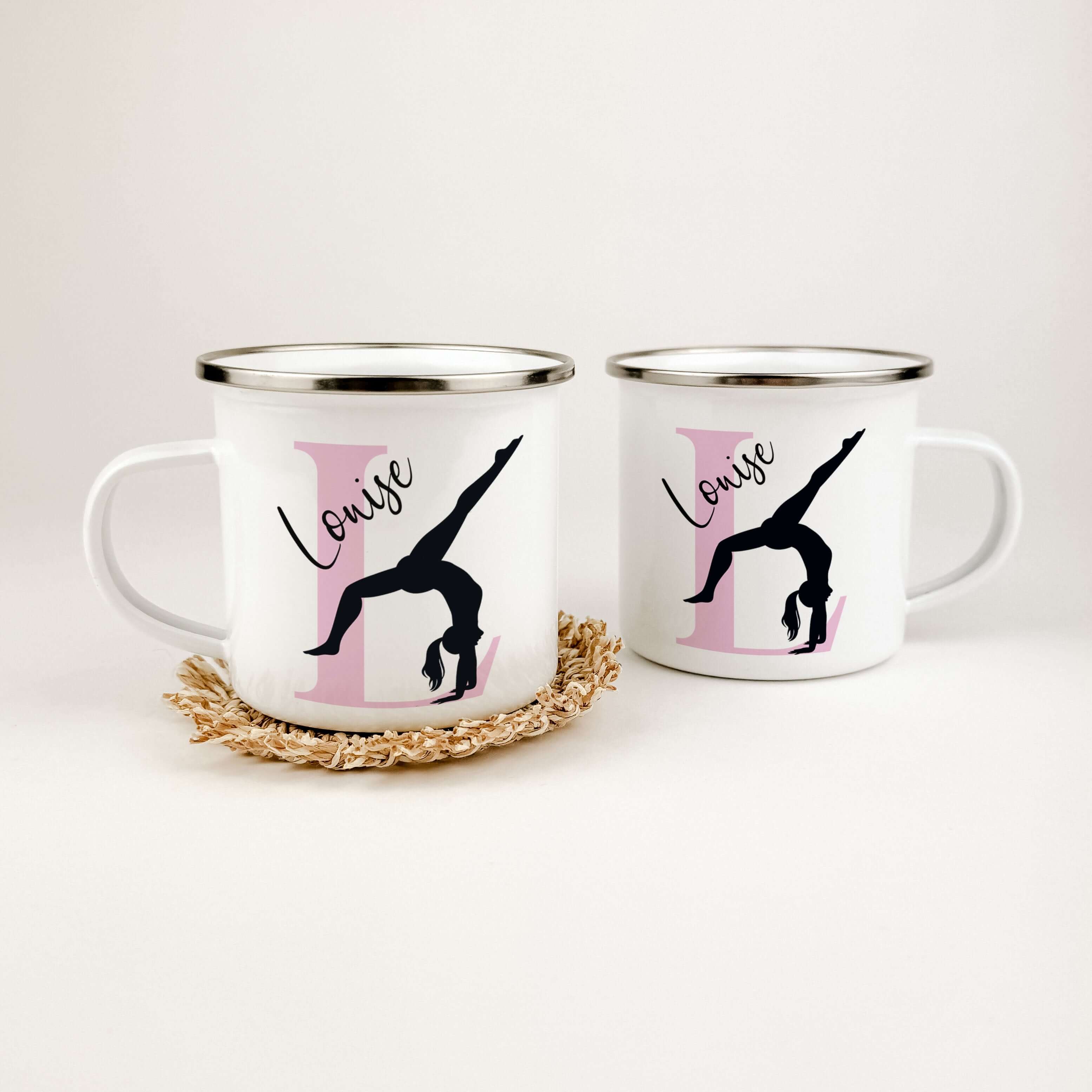 Emaille Tasse mit Namen Turnen-famprints-Emaille Tasse-Entdecke die Emaille Tasse mit Namen Turnen – das perfekte Geschenk für junge Turnerinnen und Turner! Mit dieser personalisierten Tasse bringst du nicht nur Freude, sondern auch einen Hauch von Indivi