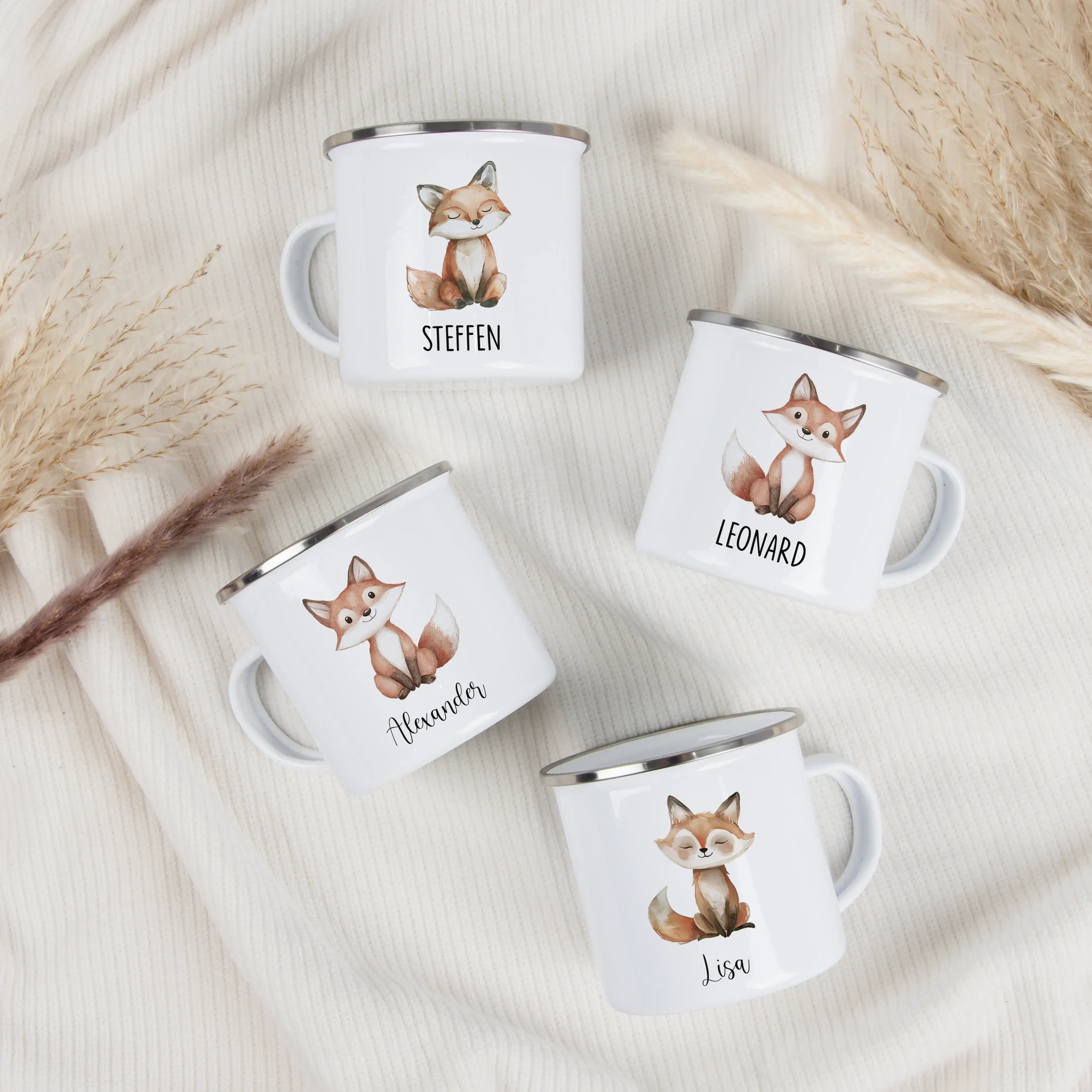 Emaille Tasse Fuchs-Emaille Tasse-famprints-Die Emaille Tasse Fuchs von famprints verwandelt kleine Alltagsmomente in persönliche Glücksaugenblicke. Mit ihren liebevoll gestalteten Aquarell-Fuchsillustrationen wird sie schnell zur neuen Lieblingstasse für