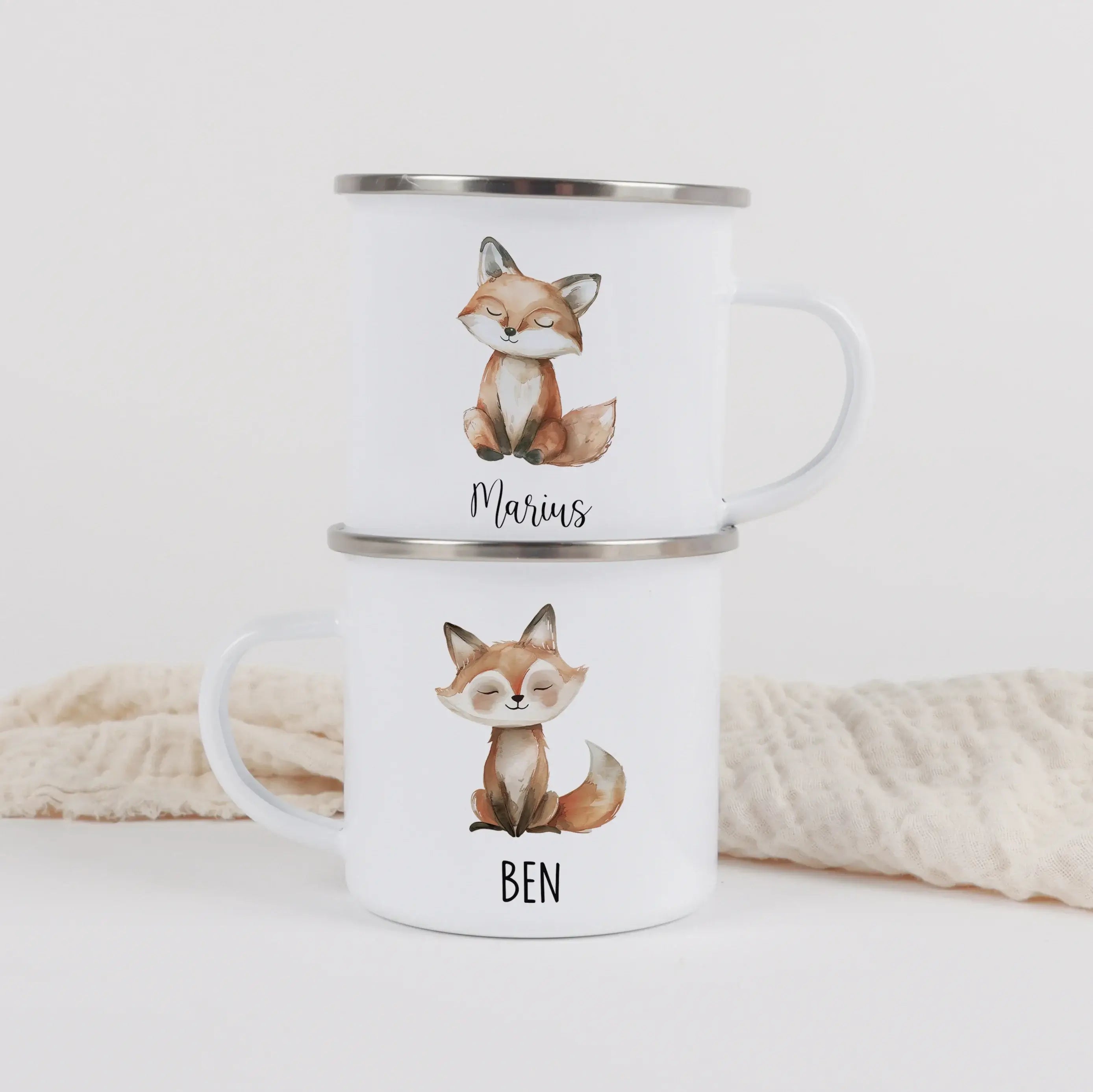 Emaille Tasse Fuchs-Emaille Tasse-famprints-Die Emaille Tasse Fuchs von famprints verwandelt kleine Alltagsmomente in persönliche Glücksaugenblicke. Mit ihren liebevoll gestalteten Aquarell-Fuchsillustrationen wird sie schnell zur neuen Lieblingstasse für