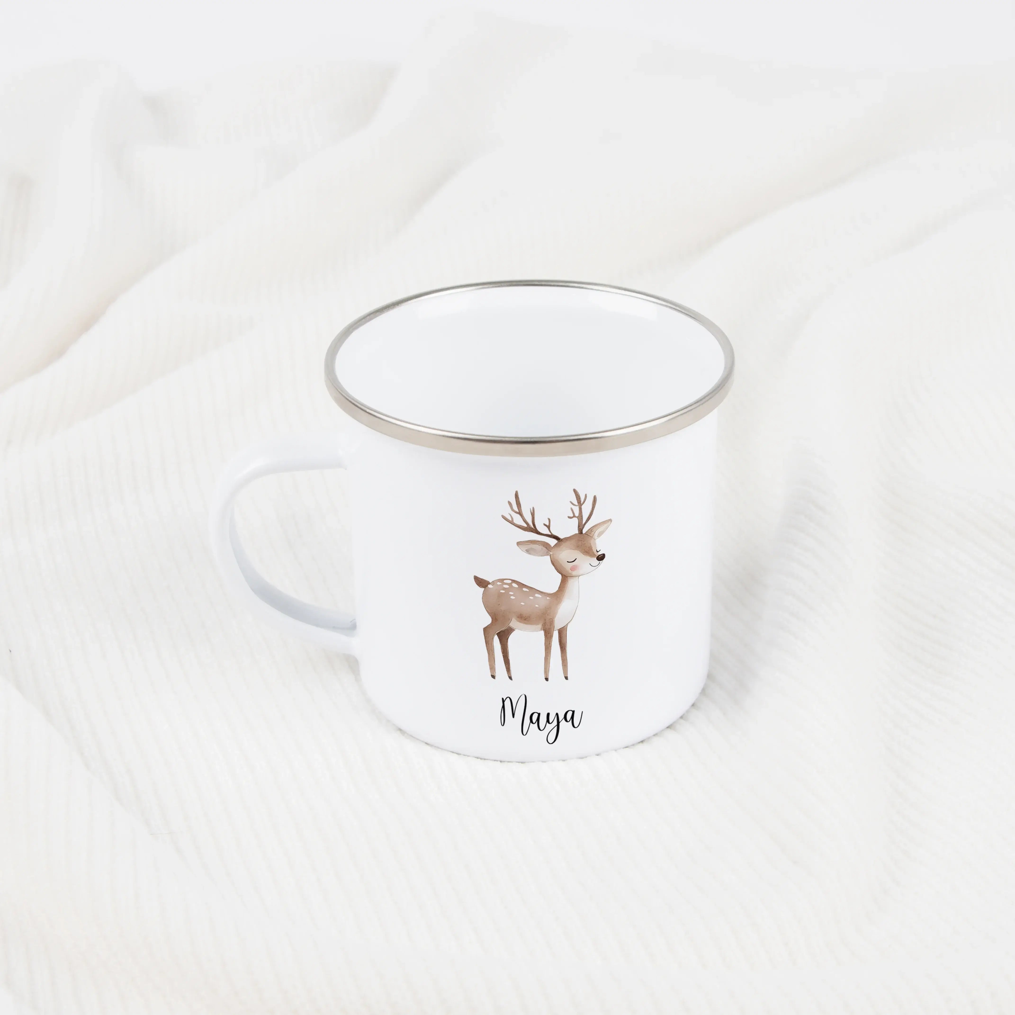 Emaille Tasse Reh-Emaille Tasse-famprints-Die Emaille Tasse Reh von famprints ist ein liebevolles Geschenk für Kinder, das jeden Schluck zu einem kleinen Glücksmoment macht. Das sanfte Reh-Motiv in Aquarell-Optik wirkt warmherzig und passt perfekt zu eine