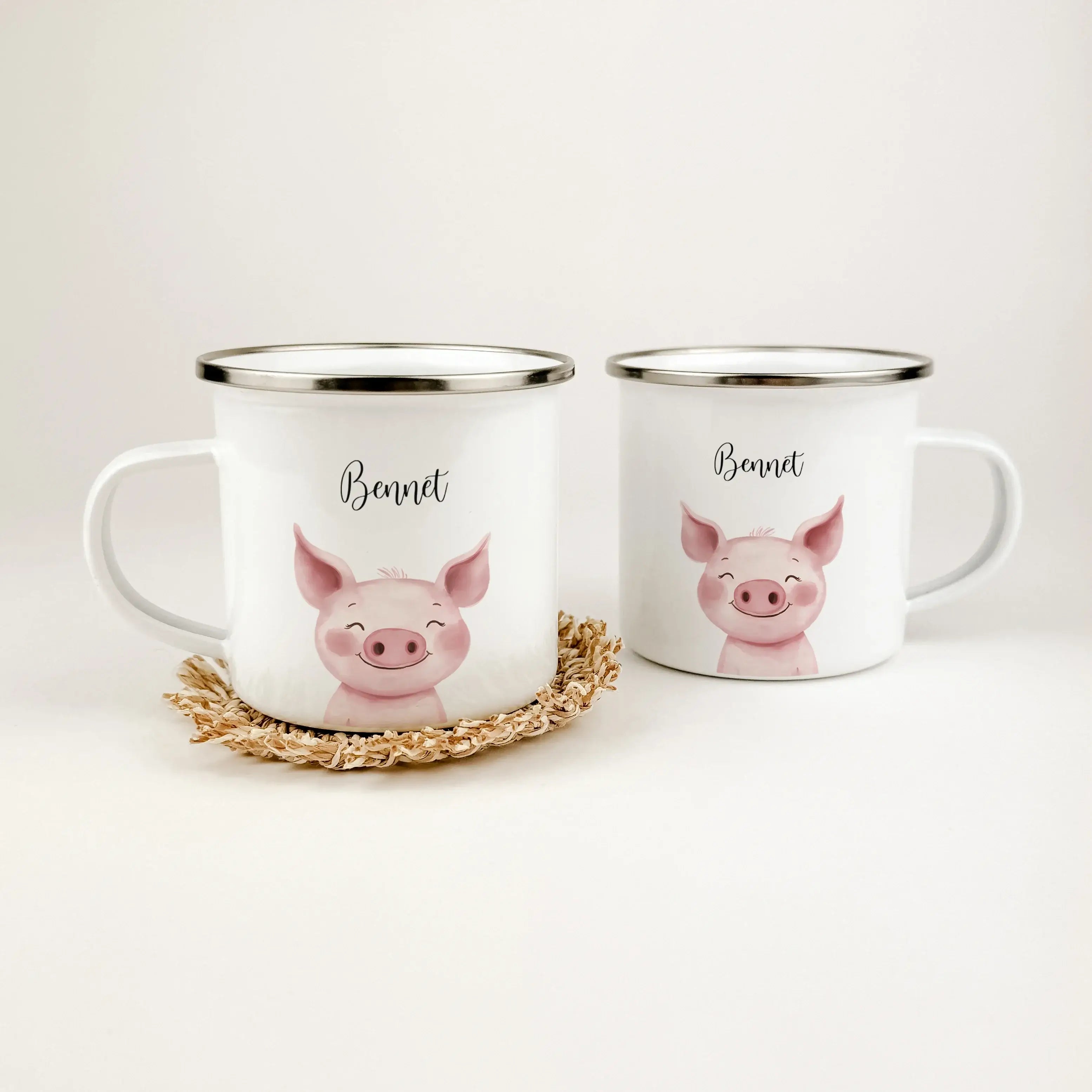 Emaille Tasse Schwein Portrait-famprints-Emaille Tasse-Die Emaille Tasse Schwein Portrait ist das perfekte personalisierte Geschenk für Kinder und macht jeden Anlass zu etwas Besonderem. Ob zu Einschulung, Taufe, Ostern, Weihnachten oder zum Geburtstag –
