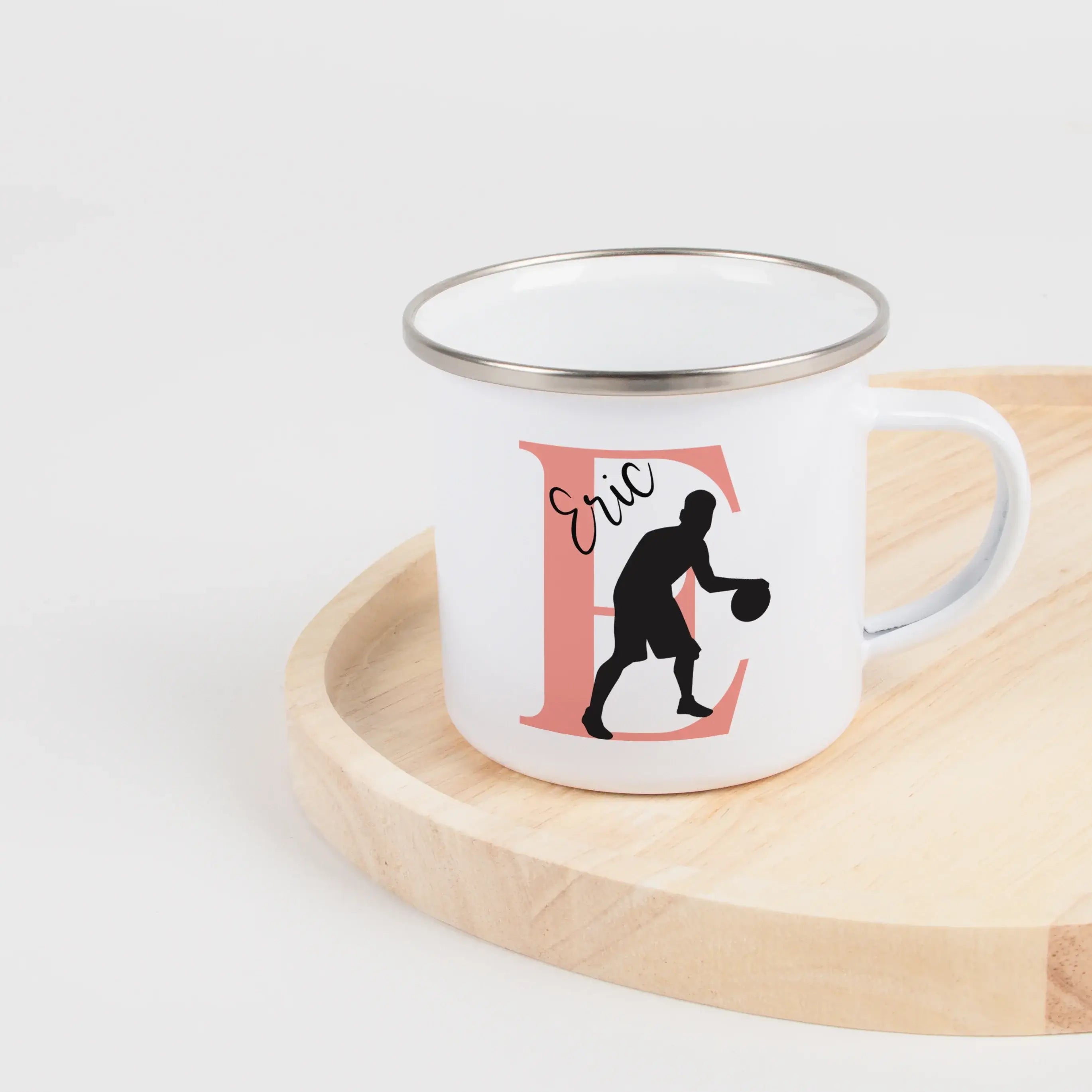 Emaille Tasse mit Namen Basketball-Emaille Tasse-famprints-Die Emaille Tasse mit Namen Basketball von famprints ist genau das Richtige, wenn du ein persönliches Geschenk für Basketballfans suchst. Ob für Kinder, Jugendliche oder sportbegeisterte Erwachsen