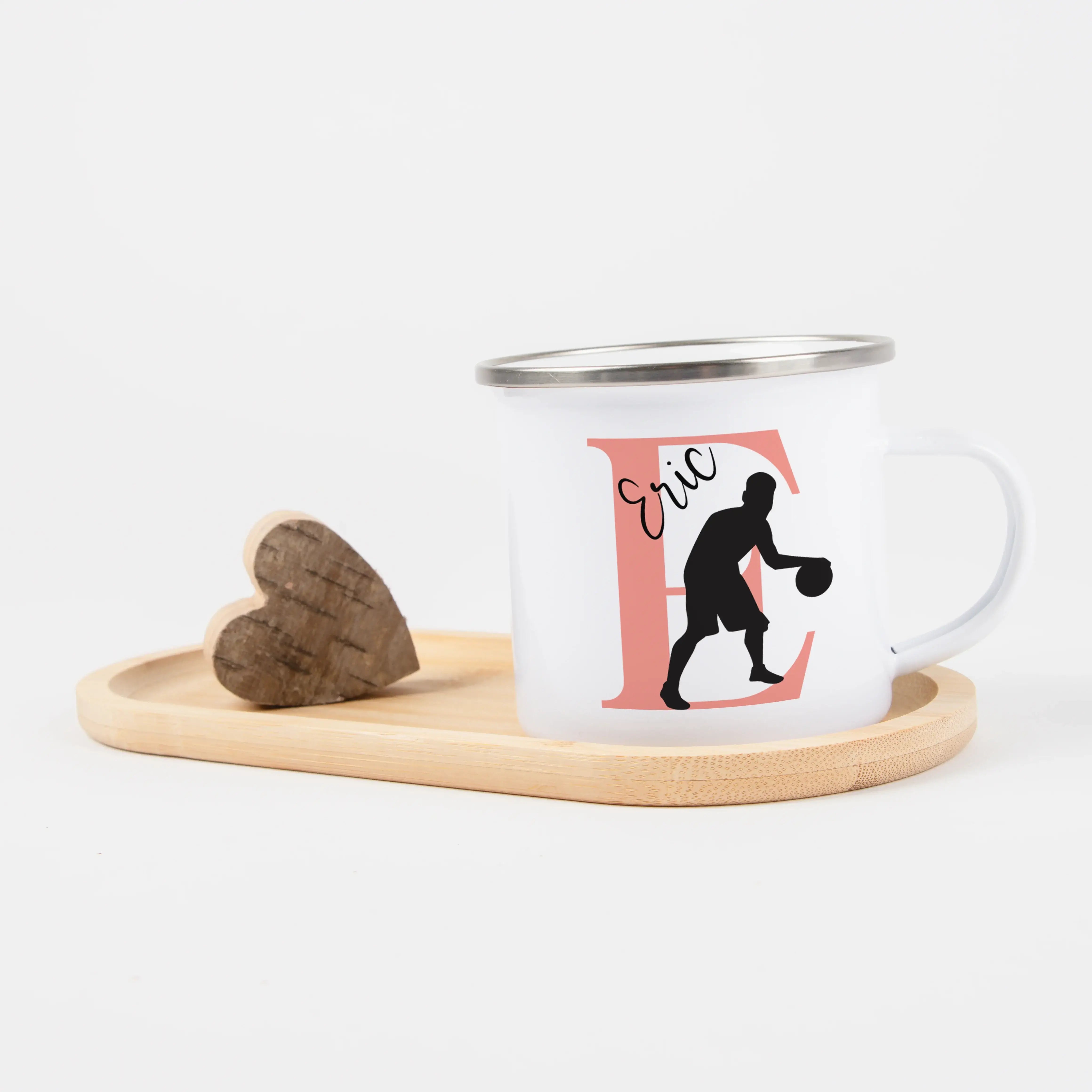 Emaille Tasse mit Namen Basketball-Emaille Tasse-famprints-Die Emaille Tasse mit Namen Basketball von famprints ist genau das Richtige, wenn du ein persönliches Geschenk für Basketballfans suchst. Ob für Kinder, Jugendliche oder sportbegeisterte Erwachsen