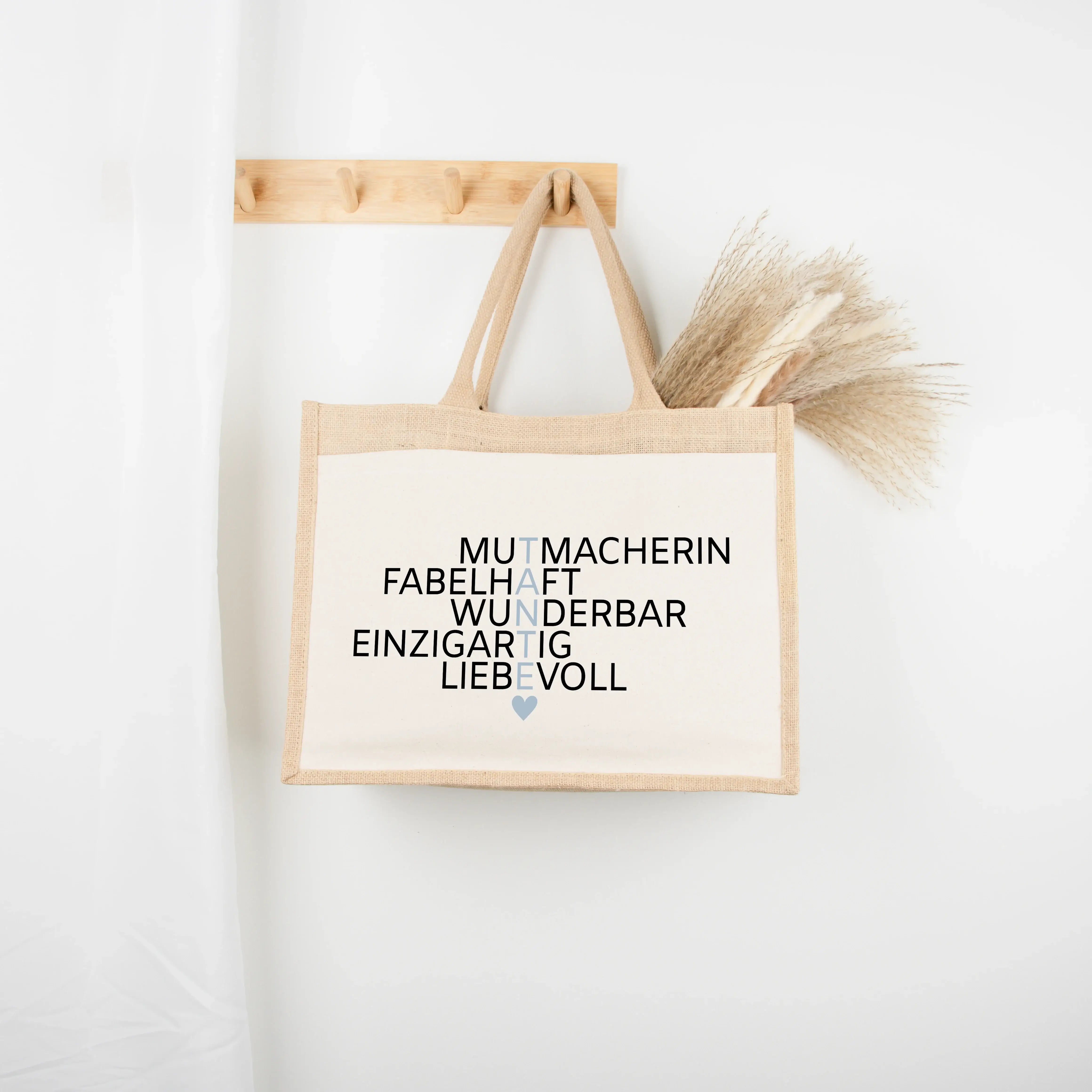 Jutetasche Tante Bedeutung - Jutetasche - famprints - Eine Jutetasche Tante Bedeutung von famprints ist viel mehr als ein praktischer Begleiter – sie ist ein liebevolles Dankeschön an eine Frau, die oft wie eine zweite Mama, beste Freundin oder Mutmacheri