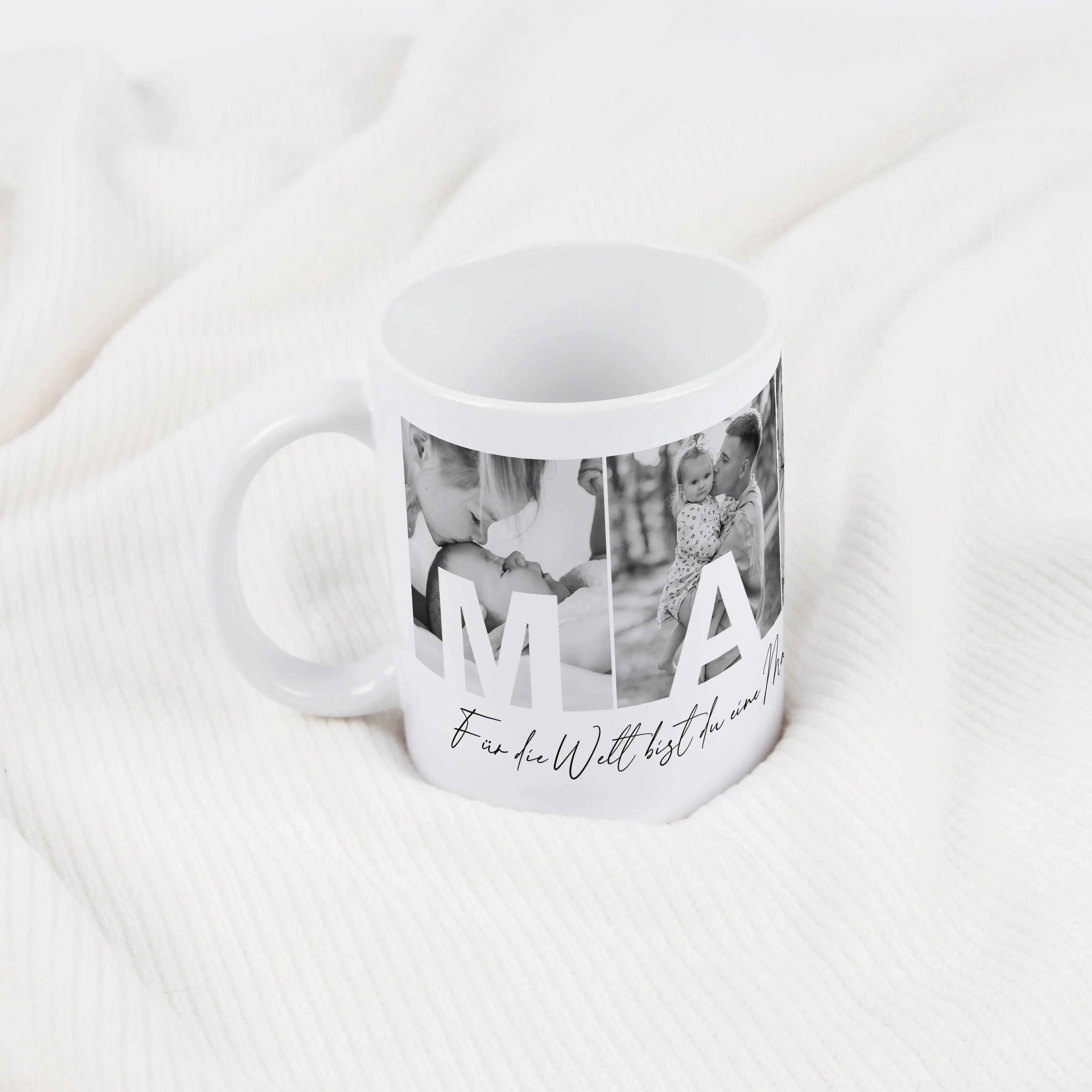 Fototasse Mama + Text-Keramik Tasse-famprints-Die Fototasse Mama + Text ist eine persönliche Geschenkidee für einen besonderen Menschen. Auf dieser individuell gestaltbaren Kaffeetasse werden vier deiner Lieblingsfotos platziert. In jedem Bild steht ein B