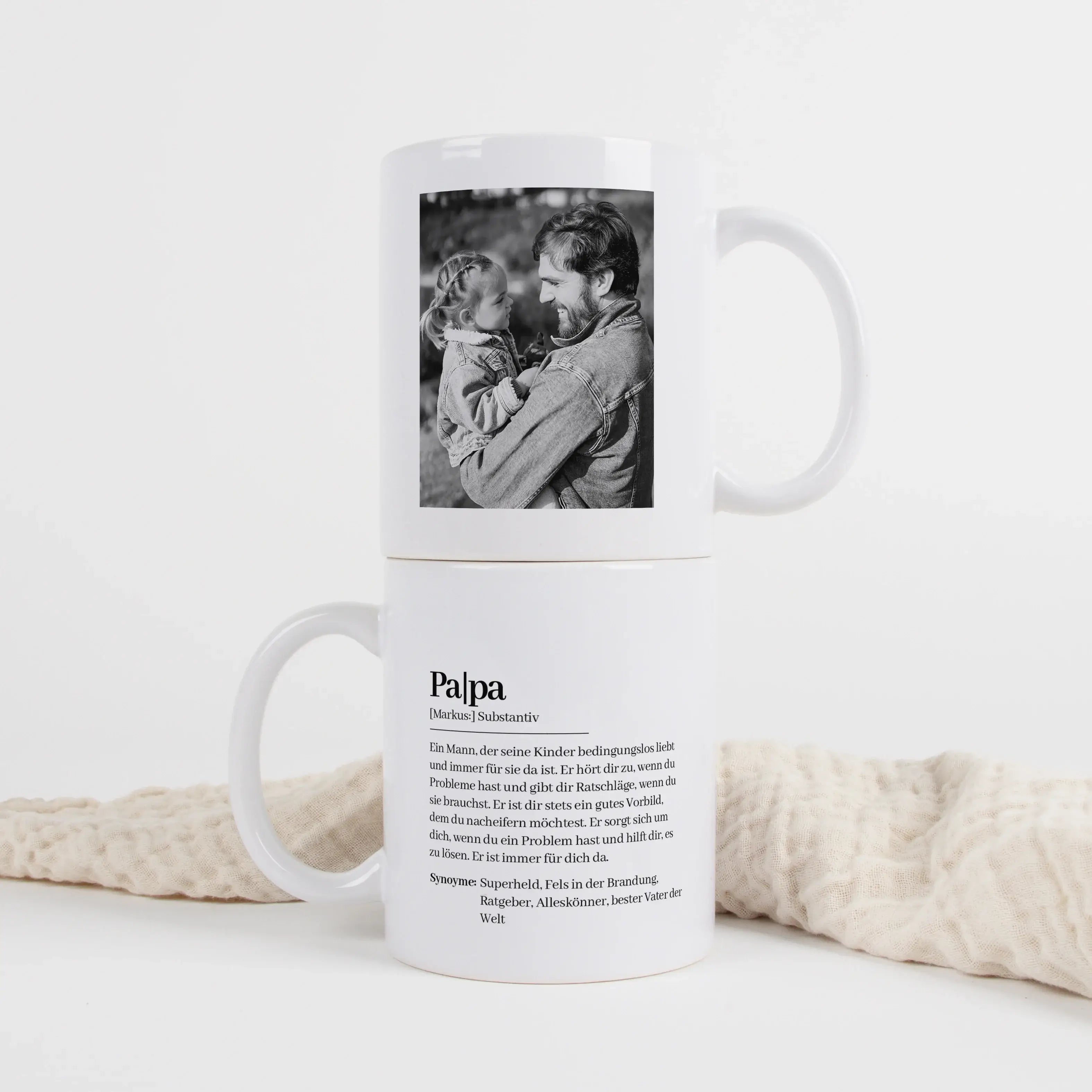 Tasse Definition Papa-Keramik Tasse-Keramik Tasse-Die Tasse Definition Papa ist eine persönliche Geschenkidee für alle, die Papa nicht irgendetwas schenken möchten, sondern etwas mit Bedeutung. Das Motiv im Duden Stil beschreibt einen Vater auf liebevolle