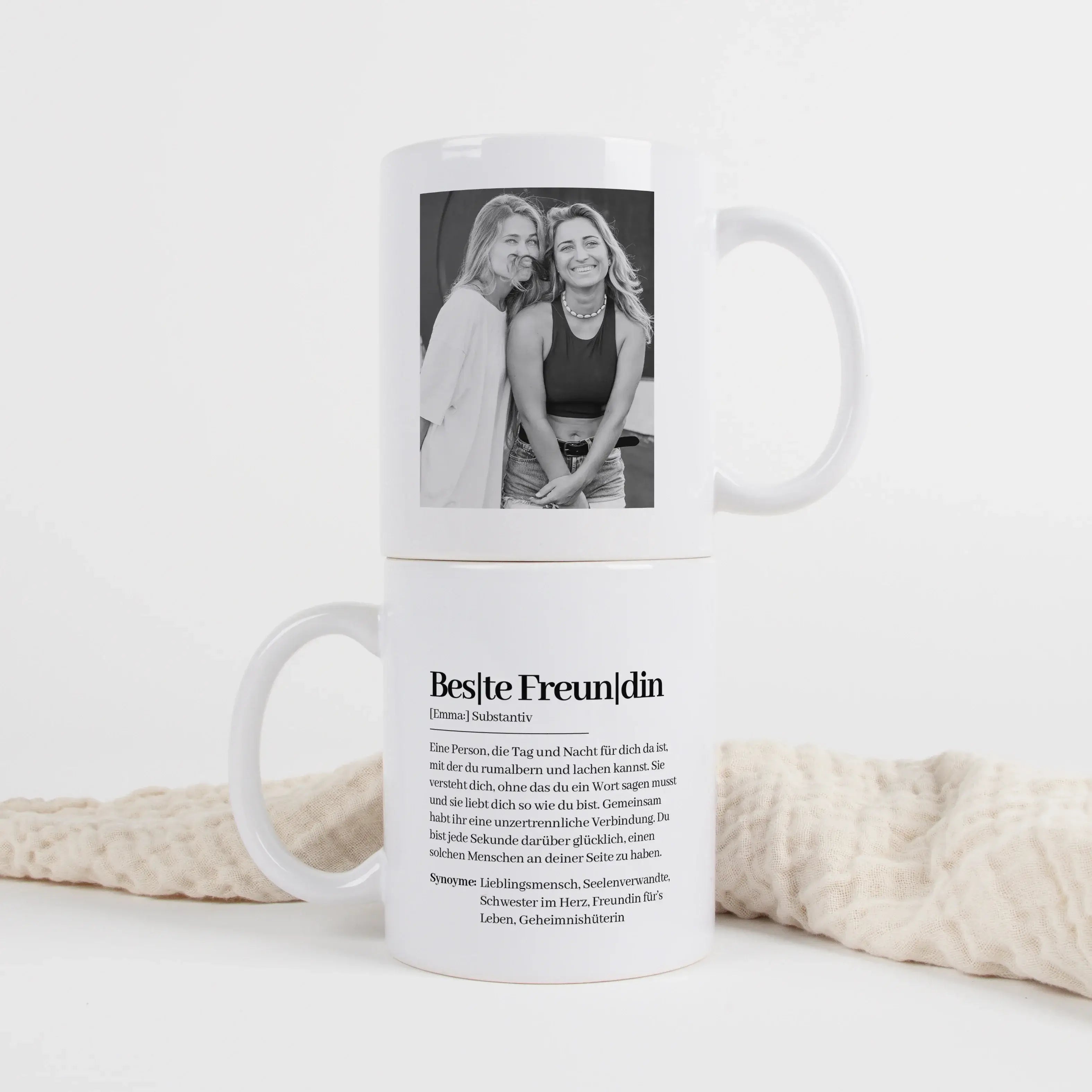 Tasse Definition Beste Freundin-Keramik Tasse-famprints-Tasse Definition Beste Freundin von famprints ist eine personalisierte Tasse für alle, die ihrer Herzensfreundin ein Geschenk mit Bedeutung machen möchten. Das Design im Duden Stil beschreibt auf lie