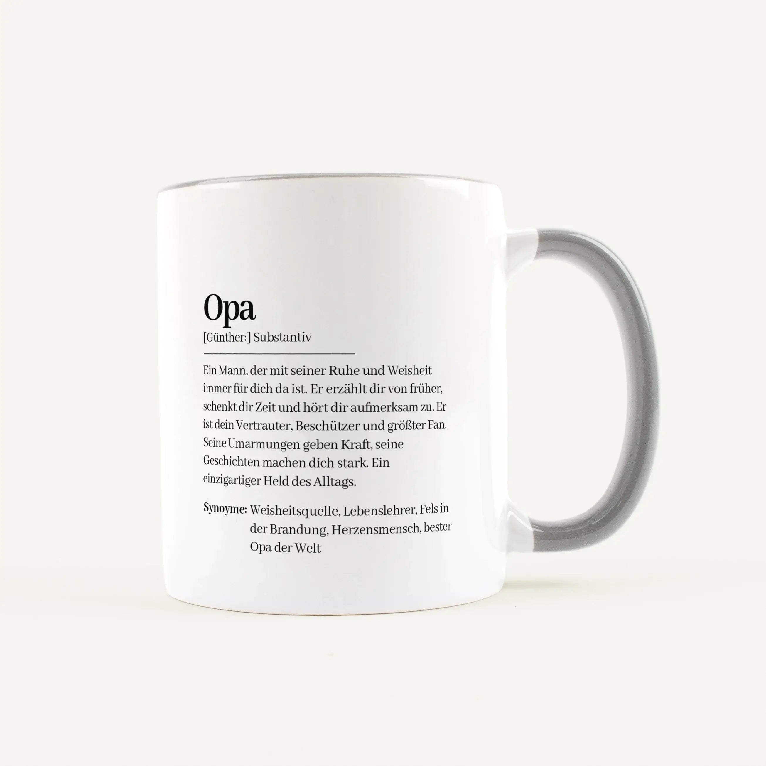 Tasse Definition Opa-Keramik Tasse-famprints-Die Tasse Definition Opa ist für alle gedacht, die ein persönliches Geschenk suchen, das nicht beliebig wirkt. Auf der weißen Tasse steht eine liebevolle Beschreibung im Duden Stil, die deinen Opa auf besondere