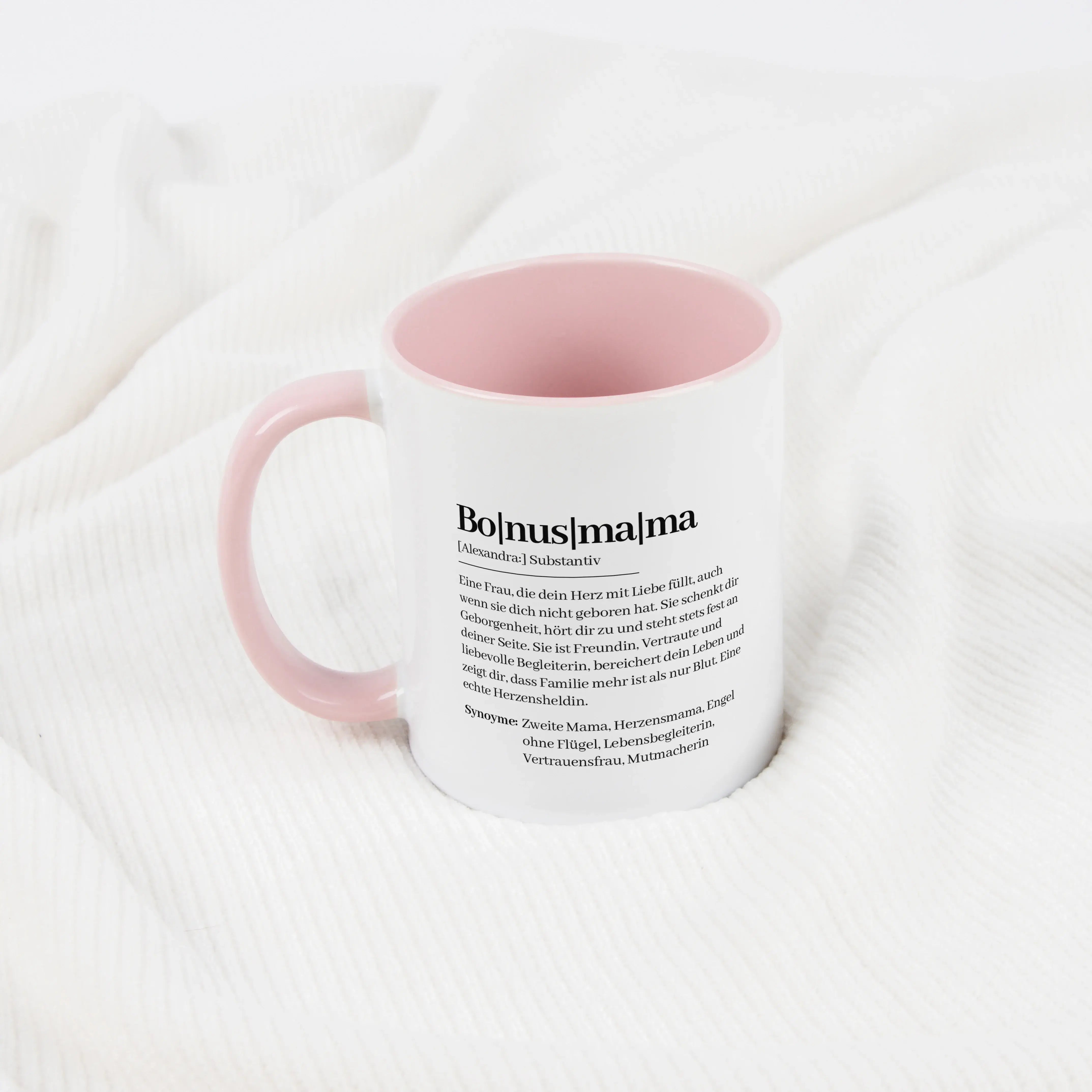 Tasse Definition Bonusmama-Keramik Tasse-famprints-Die Tasse Definition Bonusmama ist mehr als nur eine schöne Aufmerksamkeit – sie ist eine persönliche Botschaft für einen Menschen, der im Alltag oft ganz selbstverständlich so viel gibt. Das Design im Du