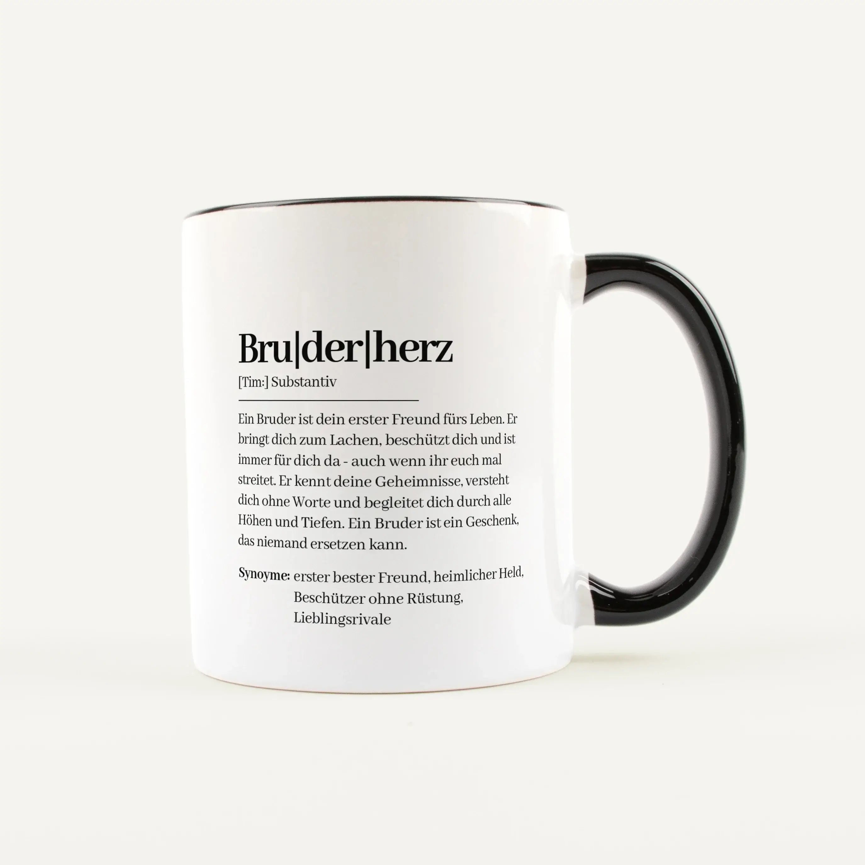 Tasse Definition Bruderherz-Keramik Tasse-famprints-Die Tasse Definition Bruderherz ist mehr als nur eine schöne Aufmerksamkeit: Sie sagt mit wenigen Worten genau das, was deinen Bruder ausmacht. Der liebevolle Text im Duden Stil macht aus einer einfachen