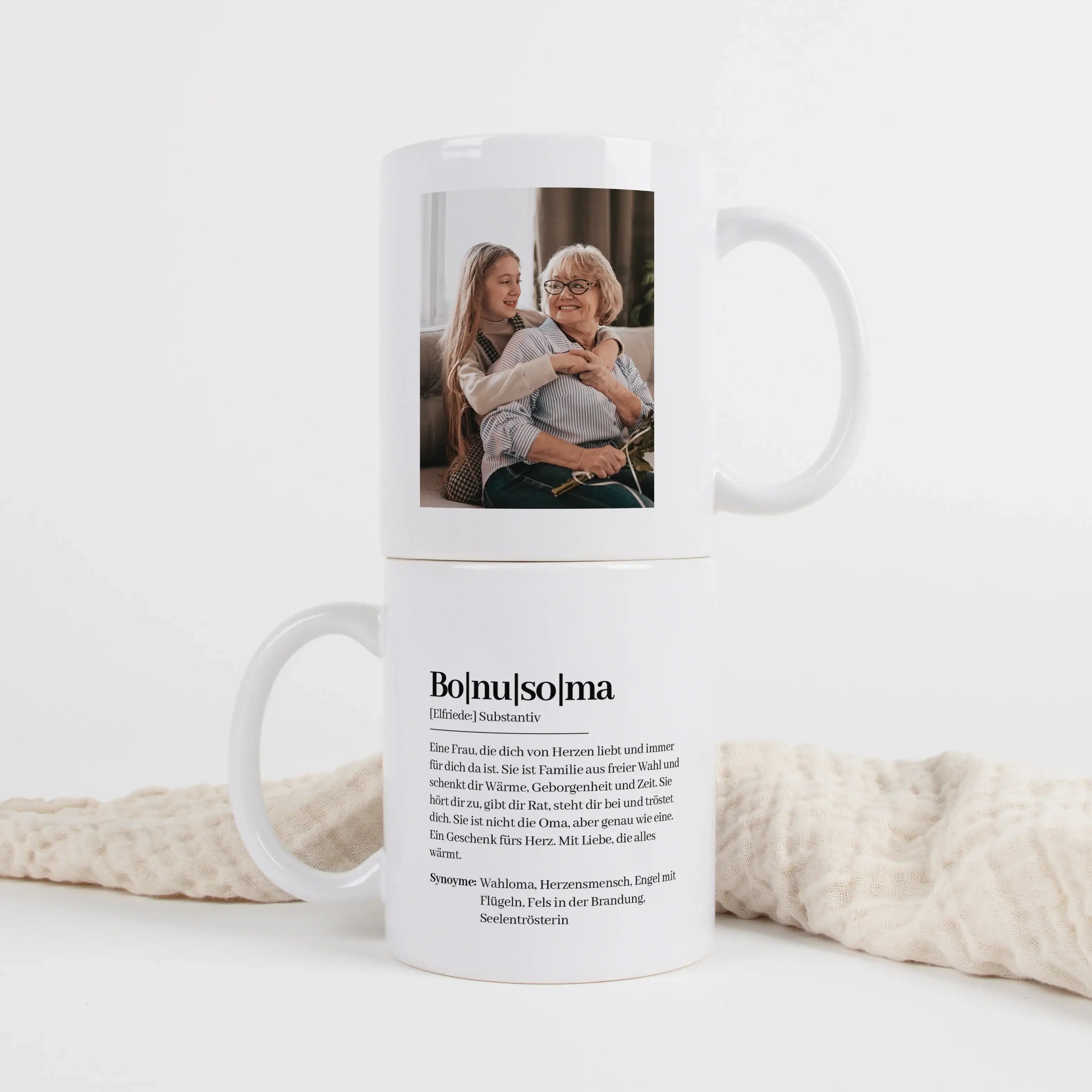 Tasse Definition Bonusoma-Keramik Tasse-famprints-Mit der Tasse Definition Bonusoma schenkst du keine Kleinigkeit, sondern eine persönliche Botschaft, die im Alltag immer wieder Freude macht. Das Design im Duden Stil beschreibt die Bonusoma auf liebevolle