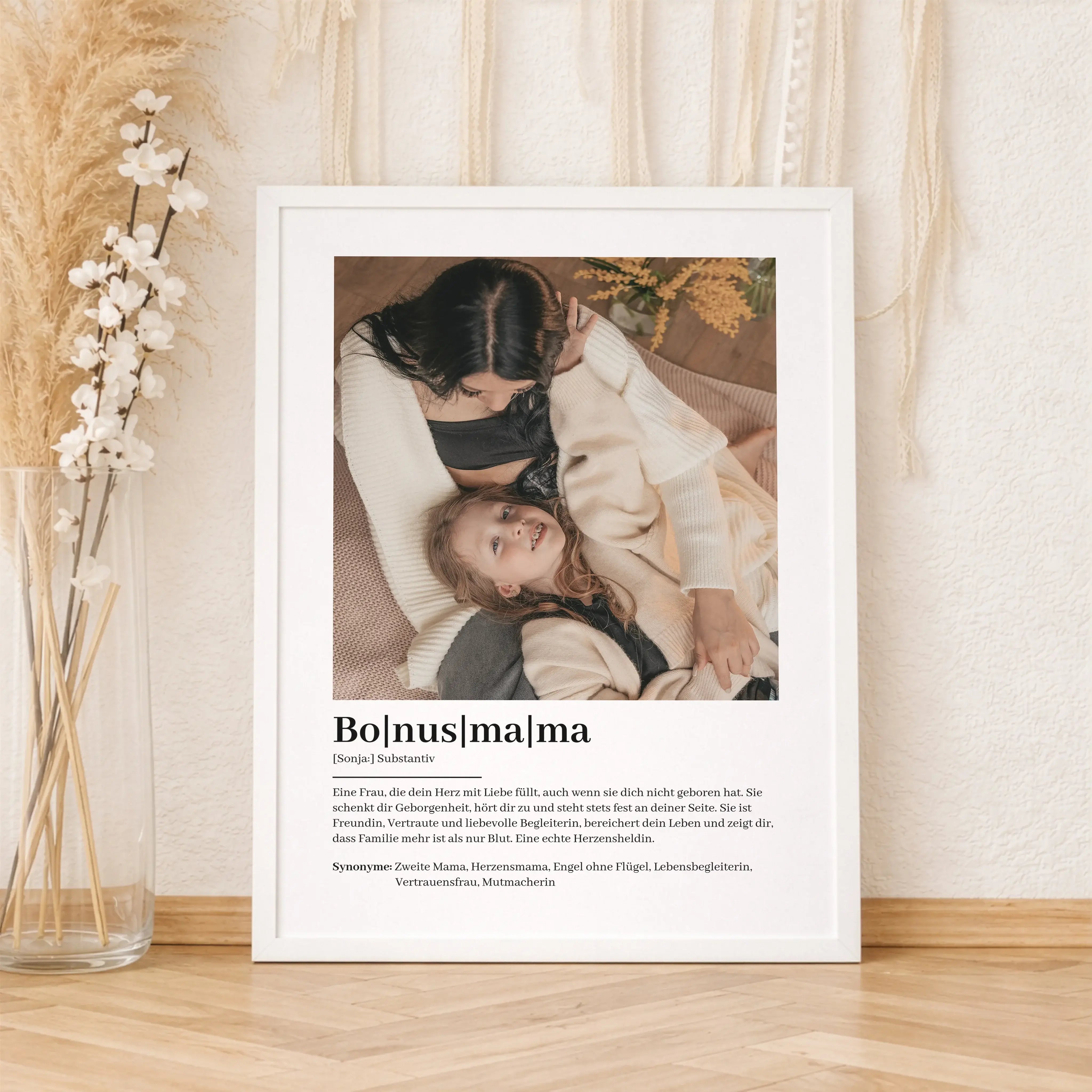 Bonusmama Definition Poster mit Foto-Personalisiertes Poster-famprints-Das Bonusmama Definition Poster mit Foto von famprints ist ein persönliches Geschenk für eine Frau, die im Alltag eine besondere Rolle spielt. Als liebevoll gestaltetes Wandbild verbin