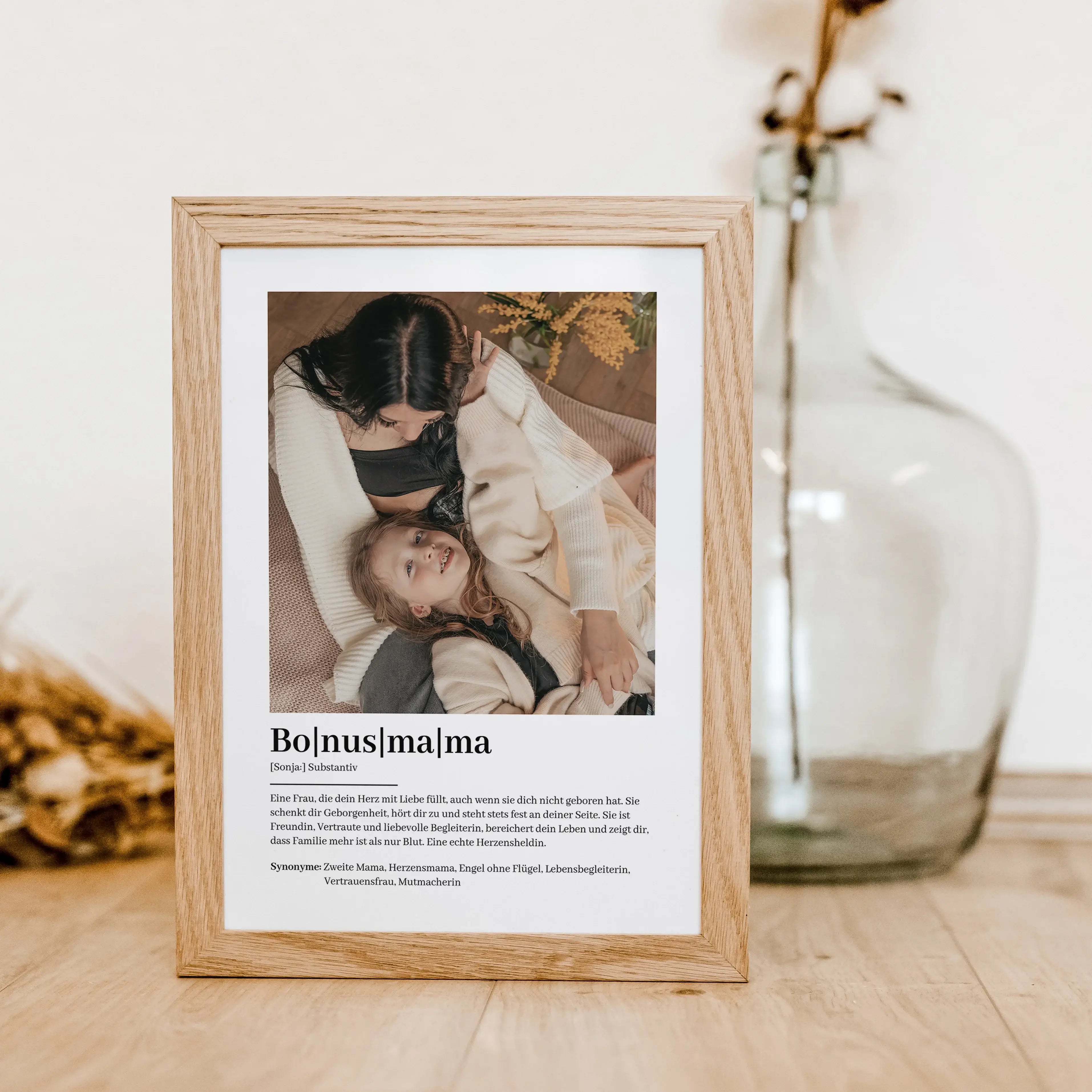 Bonusmama Definition Poster mit Foto-famprints-Personalisiertes Poster-Suchst du nach einem besonderen Geschenk für deine Bonusmama? Unser Bonusmama Definition Poster mit Foto ist die perfekte Wahl! Dieses liebevoll gestaltete Poster zeigt auf einzigartig