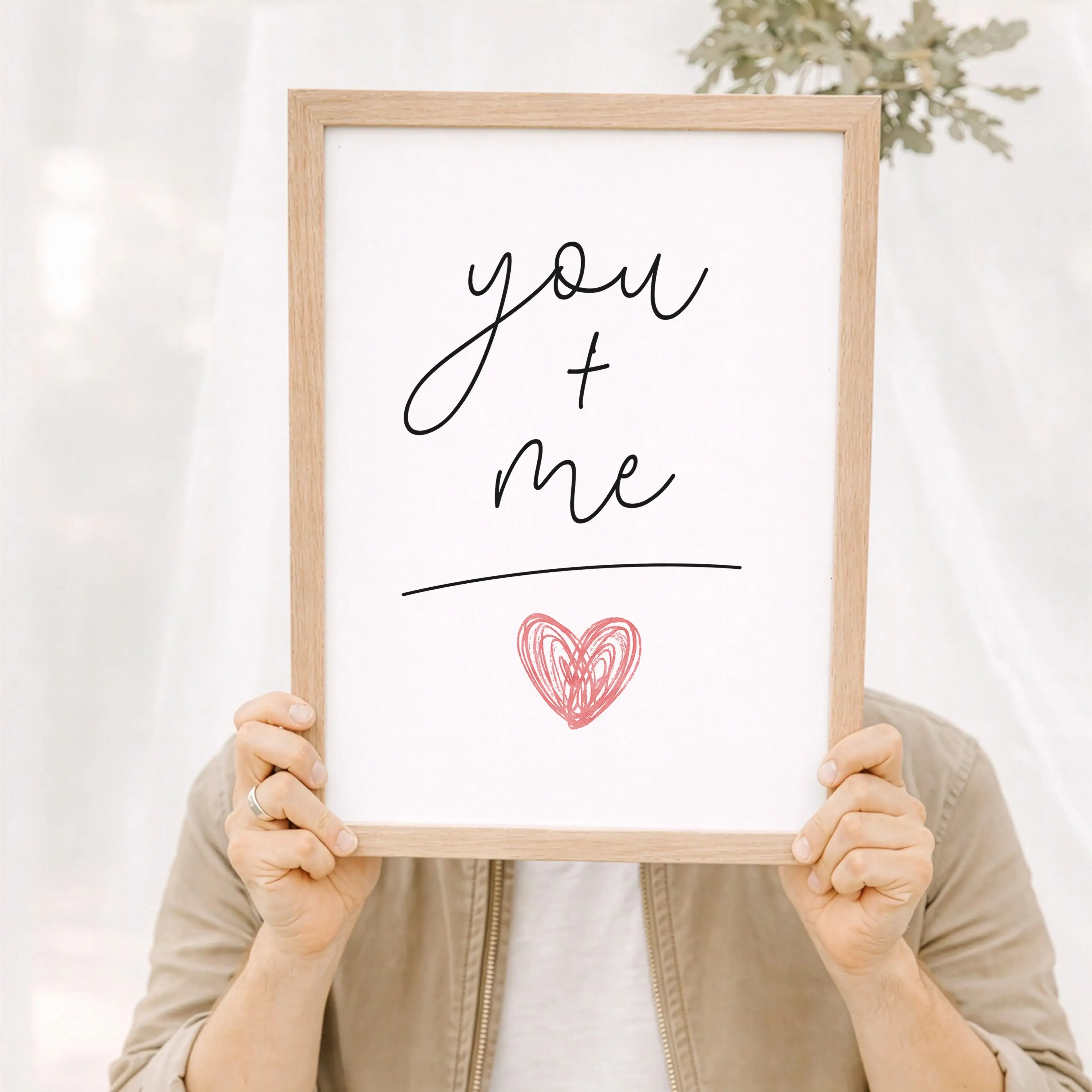 Poster 'You and me'-Poster-famprints-Das Poster You and me ist eine moderne Art, eure Verbindung sichtbar zu machen. Das minimalistische Design mit handschriftlichem Look passt sich ruhig und stilvoll jedem Raum an und wird schnell zu einem festen Teil eu