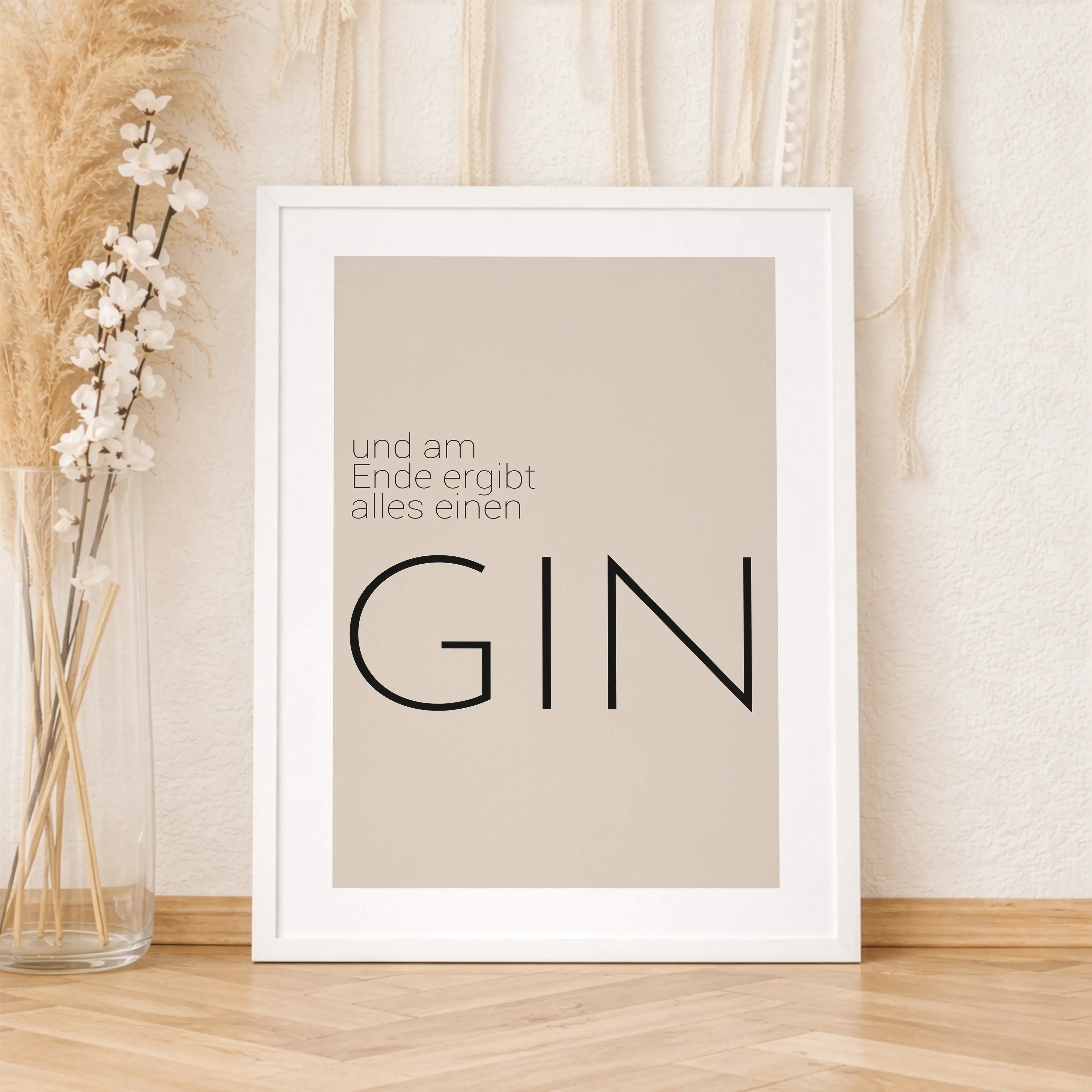 Gin Poster 'Ende'-Poster-famprints-Das Gin Poster Ende ist genau das Richtige für alle, die Humor, Design und ihre Liebe zu Gin stilvoll an die Wand bringen wollen. Der bekannte Spruch und am Ende ergibt alles einen Gin sorgt für ein Schmunzeln und macht