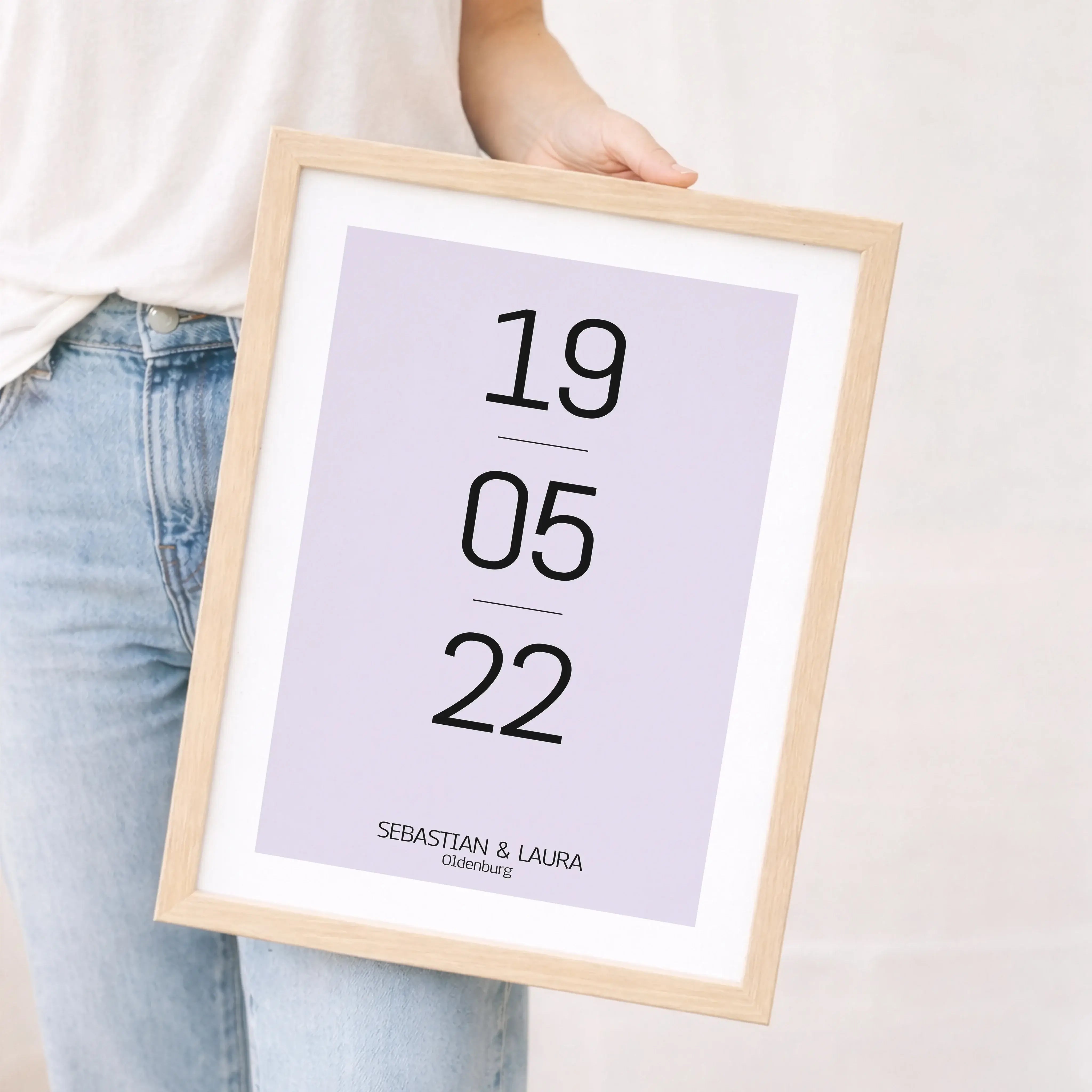 Datum Poster-Personalisiertes Poster-famprints-Ein Datum kann alles verändern. Mit dem Datum Poster von famprints hältst du genau diesen einen Moment sichtbar fest, der für euch Bedeutung hat. Ob Kennenlerntag, Hochzeit, Jahrestag oder ein anderes persönl