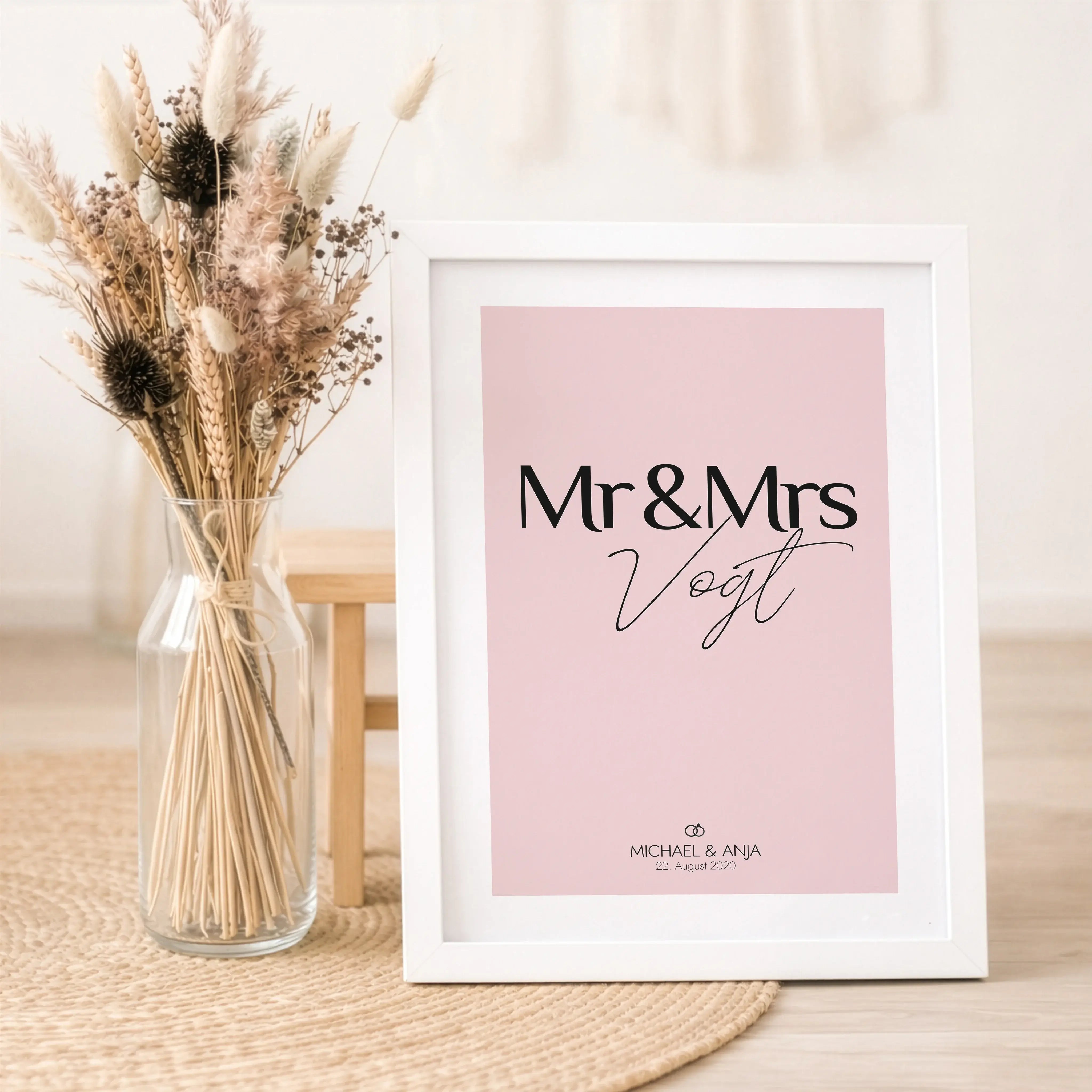 Hochzeit Poster Mr & Mrs-Personalisiertes Poster-famprints-Das Hochzeit Poster Mr & Mrs ist eine stilvolle Möglichkeit, eure Liebe sichtbar zu machen und euren großen Tag festzuhalten. Mit Namen, Datum oder einem persönlichen Zusatz wird aus dem Design ei