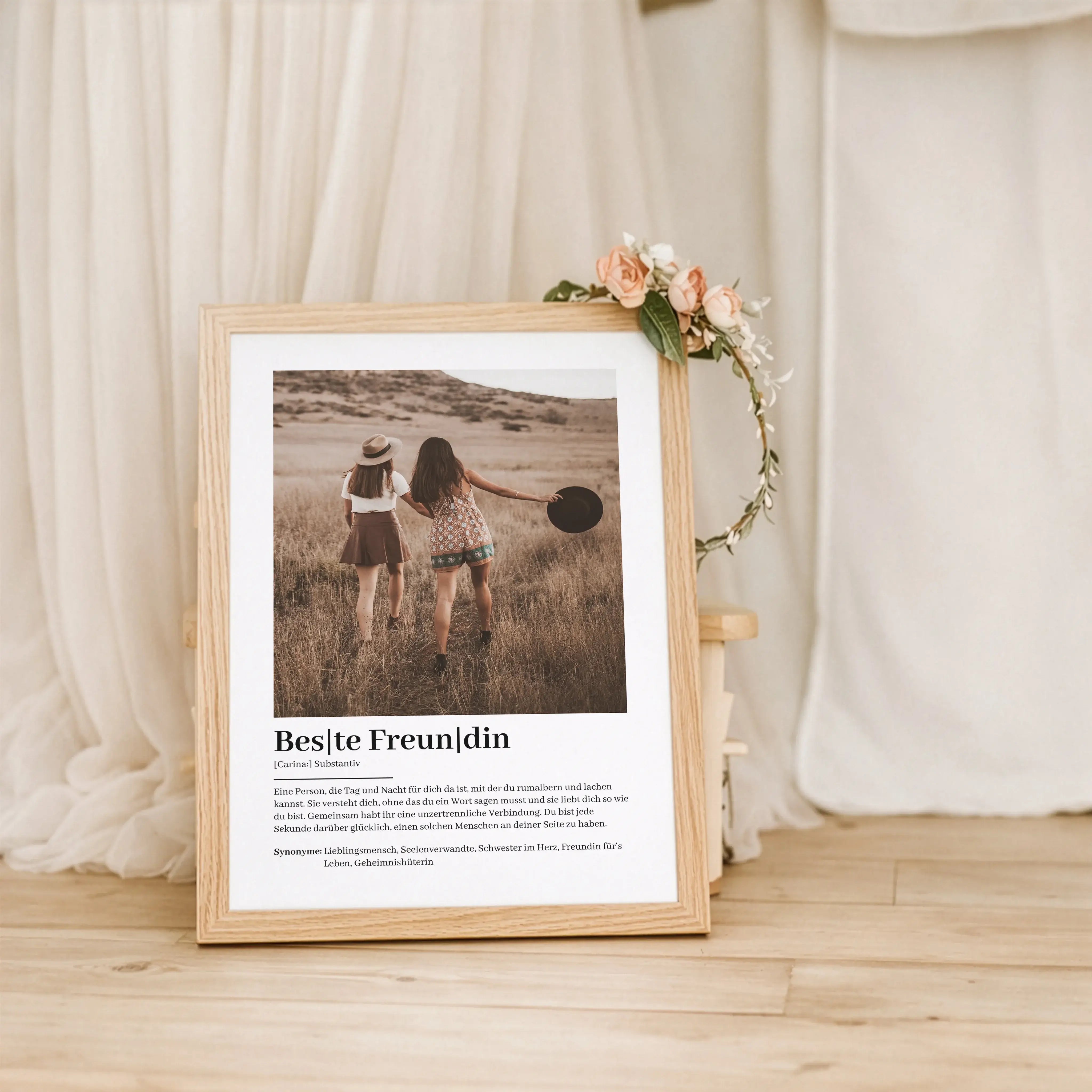 Beste Freundin Definition Foto Poster-Personalisiertes Poster-famprints-Das Beste Freundin Definition Foto Poster von famprints ist eine persönliche Geschenkidee für Menschen, die im Alltag mehr sagen als tausend Worte. Dieses individuell gestaltbare Post