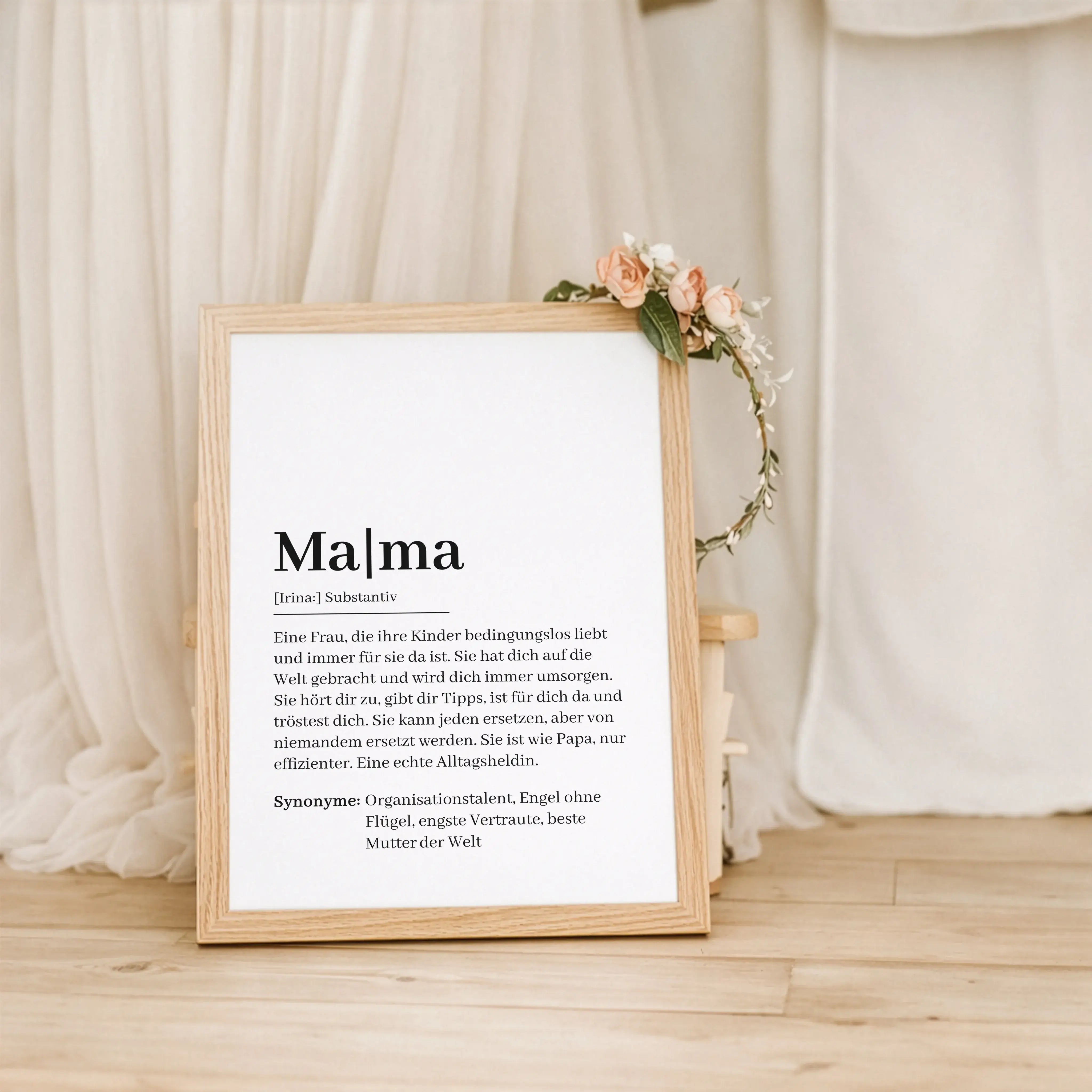 Mama Definition Poster-Personalisiertes Poster-famprints-Das Mama Definition Poster von famprints ist eine liebevolle Art, deiner Mutter zu zeigen, was sie für dich bedeutet. Die moderne Definition bringt auf den Punkt, was Mama im Alltag ist: Zuhörerin,