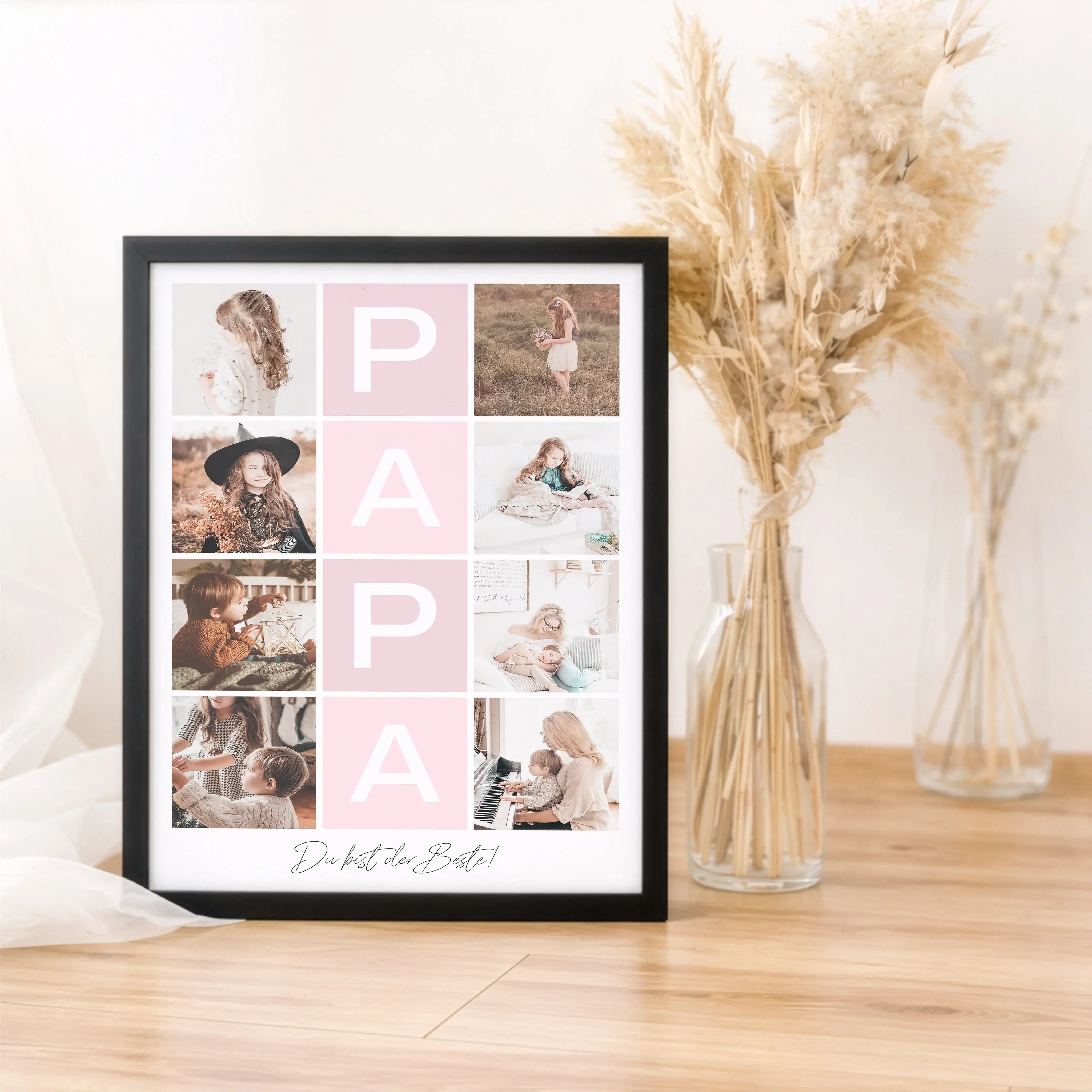 Fotocollage Papa Poster-Personalisiertes Poster-famprints-Mit dem Fotocollage Papa Poster gestaltest du ein persönliches Geschenk, das eure gemeinsamen Momente sichtbar macht. Im Mittelpunkt steht das Wort Papa, modern angeordnet und ergänzt durch deine L