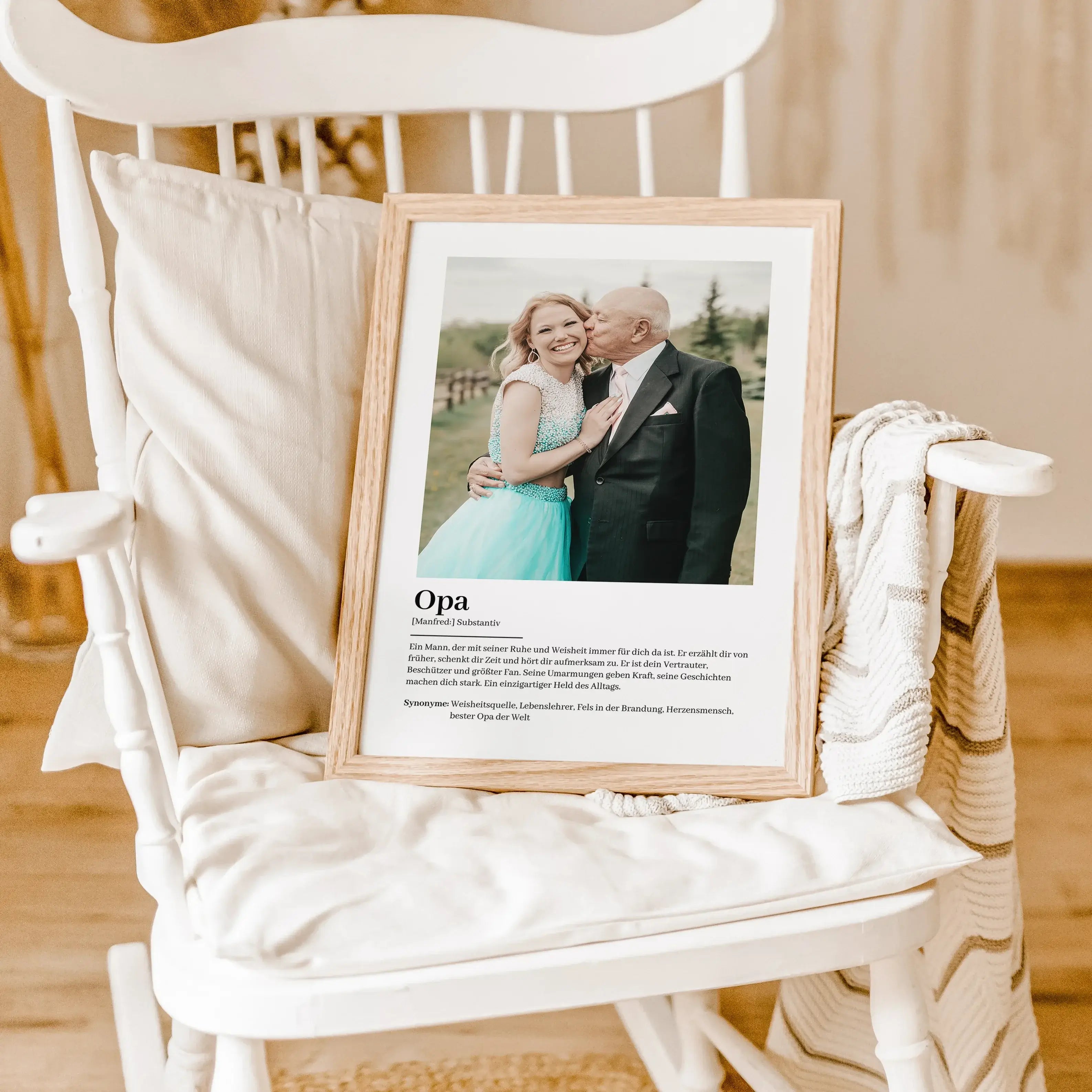 Opa Definition Poster mit Foto-Personalisiertes Poster-famprints-Suchst du nach einem besonderen Geschenk für deinen Opa? Unser Opa Definition Poster mit Foto ist die perfekte Wahl! Dieses liebevoll gestaltete Poster zeigt auf einzigartige Weise, wie wund