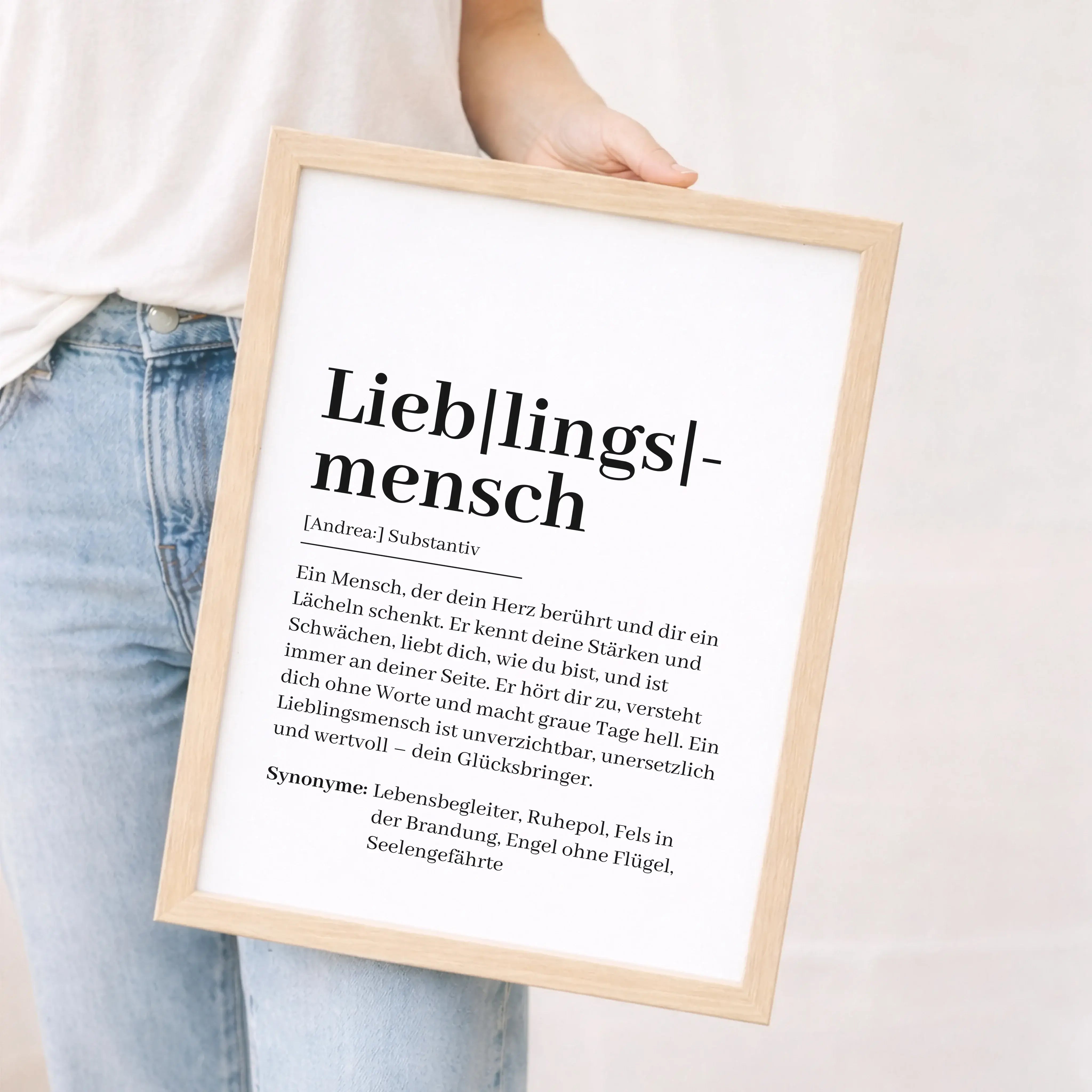 Lieblingsmensch Definition Poster-Personalisiertes Poster-famprints-Das Lieblingsmensch Definition Poster von famprints ist mehr als nur ein schönes Wandbild. Es beschreibt mit liebevollen Worten, was einen ganz besonderen Menschen im Leben ausmacht. Ob P