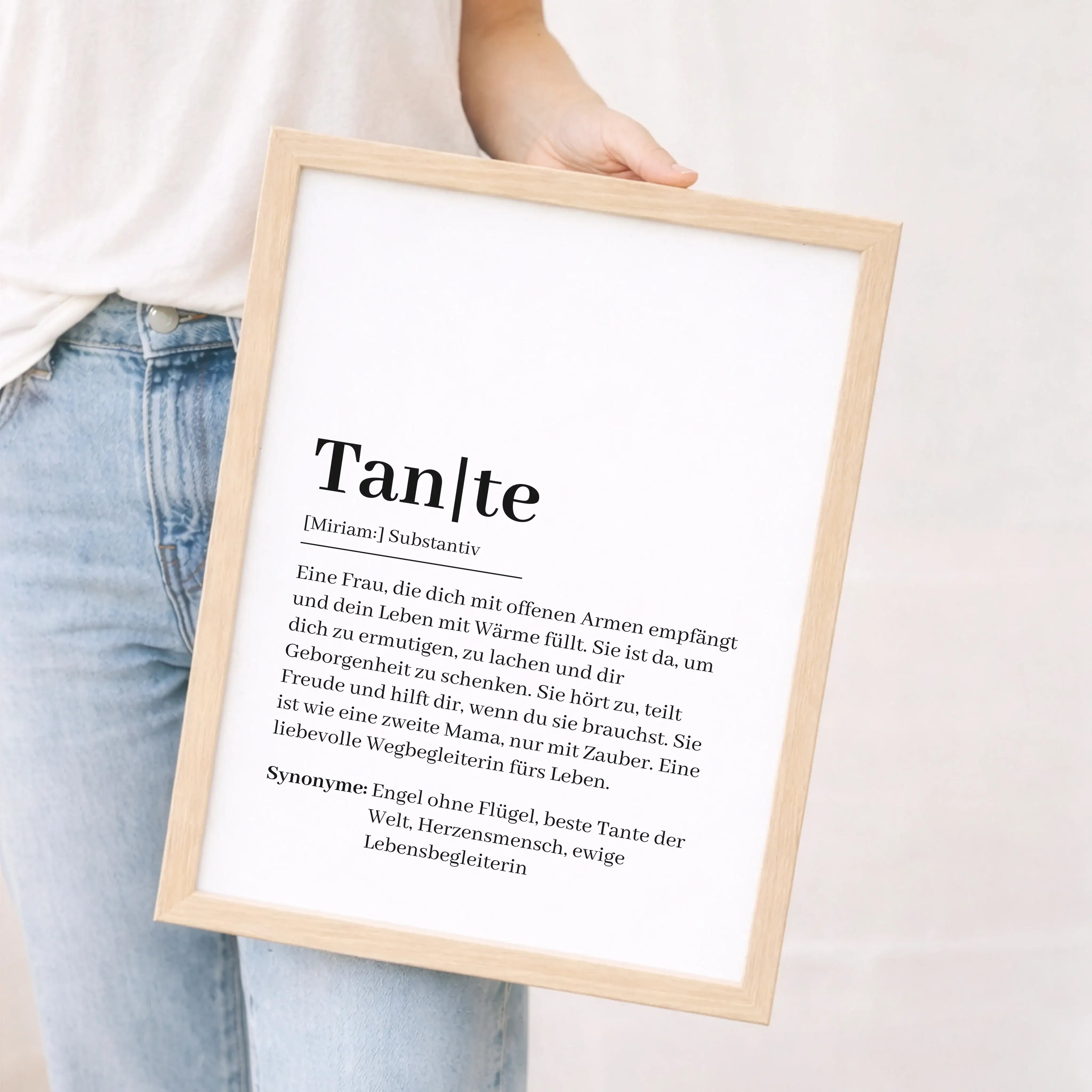 Tante Definition Poster-Personalisiertes Poster-famprints-Das Tante Definition Poster von famprints ist eine liebevolle Art, deiner Tante zu zeigen, was sie für dich bedeutet. Das moderne Typografie-Design greift die emotionale Bedeutung einer Tante auf u