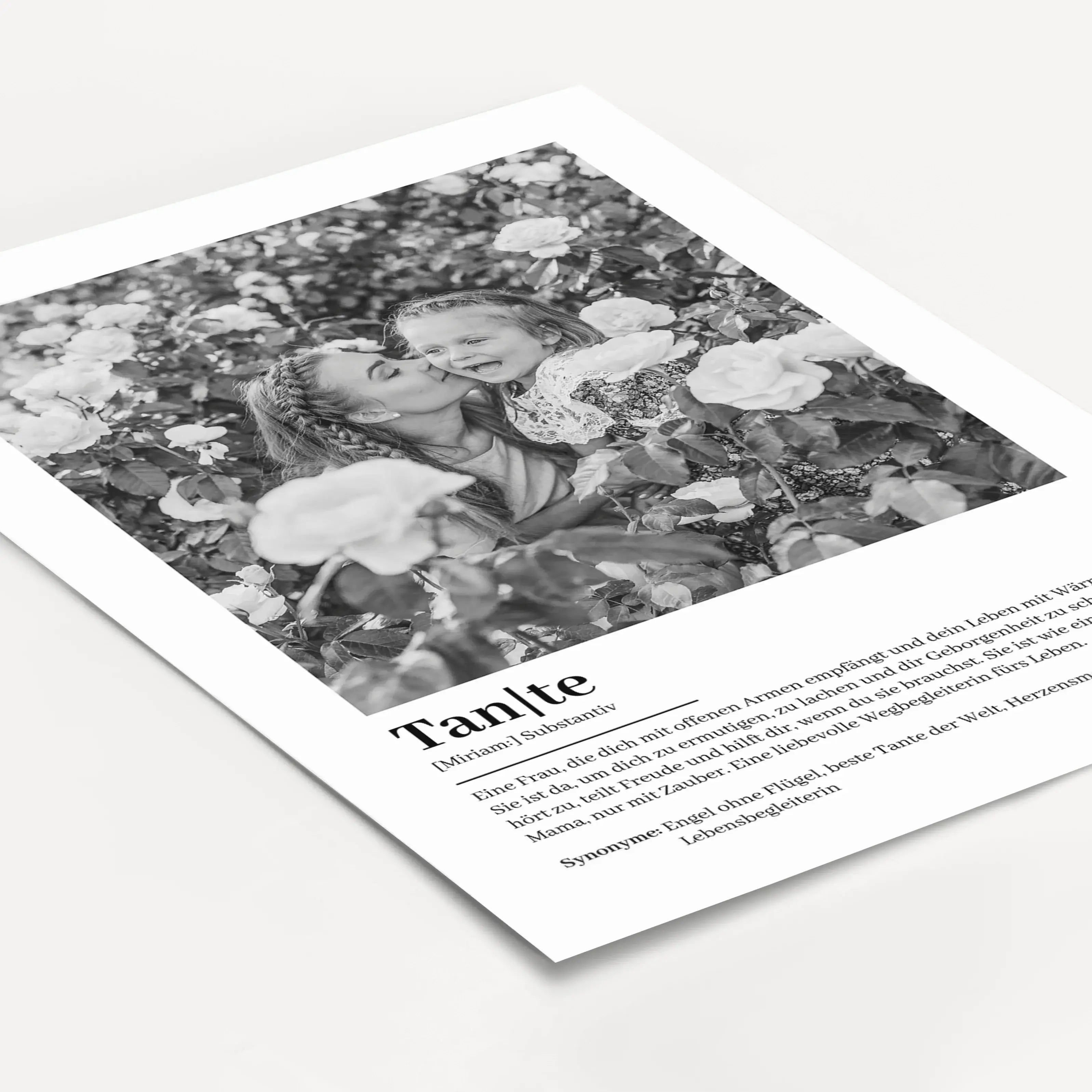 Tante Definition Poster mit Foto-Personalisiertes Poster-famprints-Das Tante Definition Poster mit Foto ist eine persönliche Geschenkidee für alle, die ihrer Tante auf besondere Weise Danke sagen möchten. Dieses Poster verbindet eine liebevolle Definition