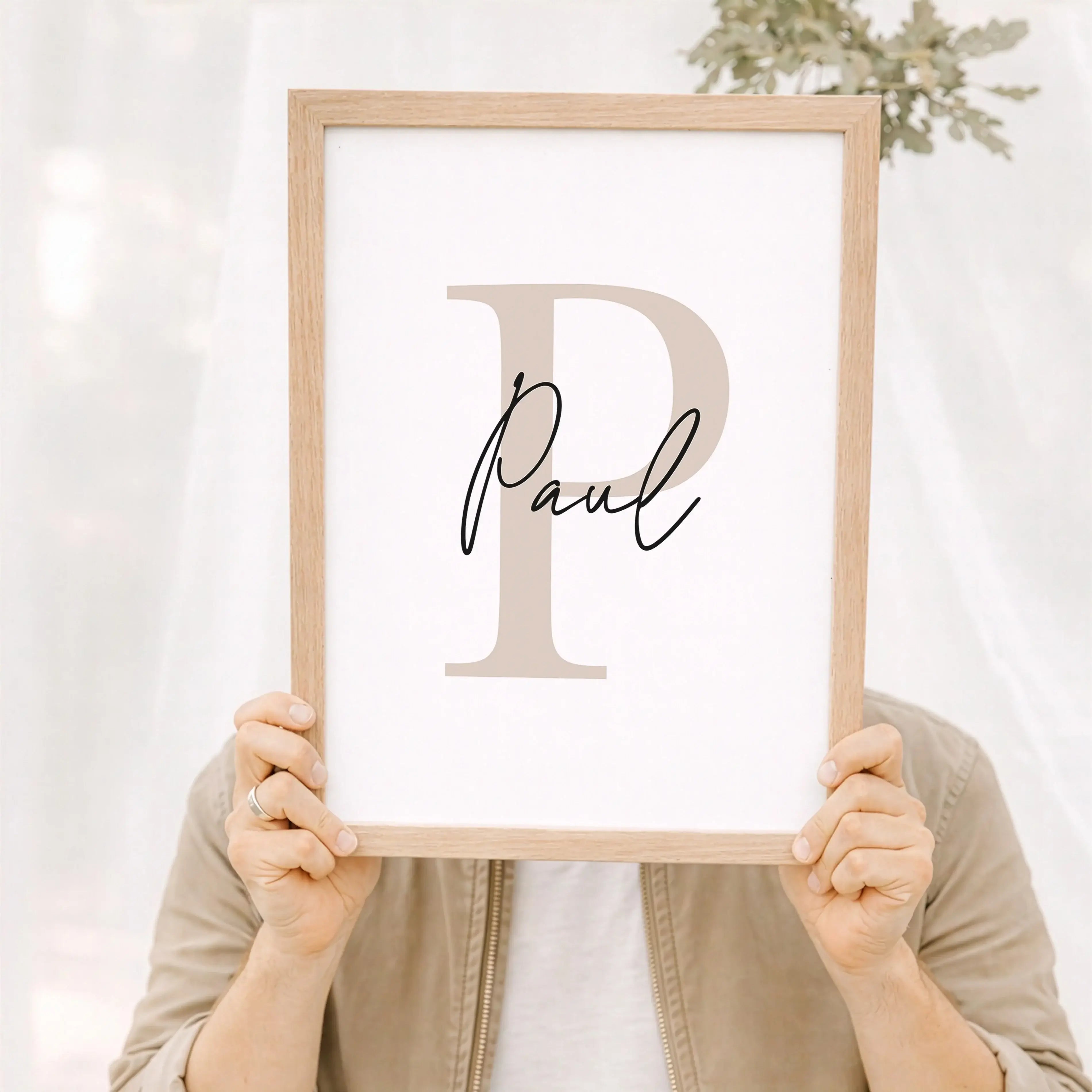 Buchstaben Poster mit Namen-Personalisiertes Poster-famprints-Ein Buchstaben Poster mit Namen ist mehr als Wanddeko – es macht aus einem einfachen Buchstaben ein persönliches Highlight. Bei famprints gestaltest du ein individuelles Namensposter, das perfe