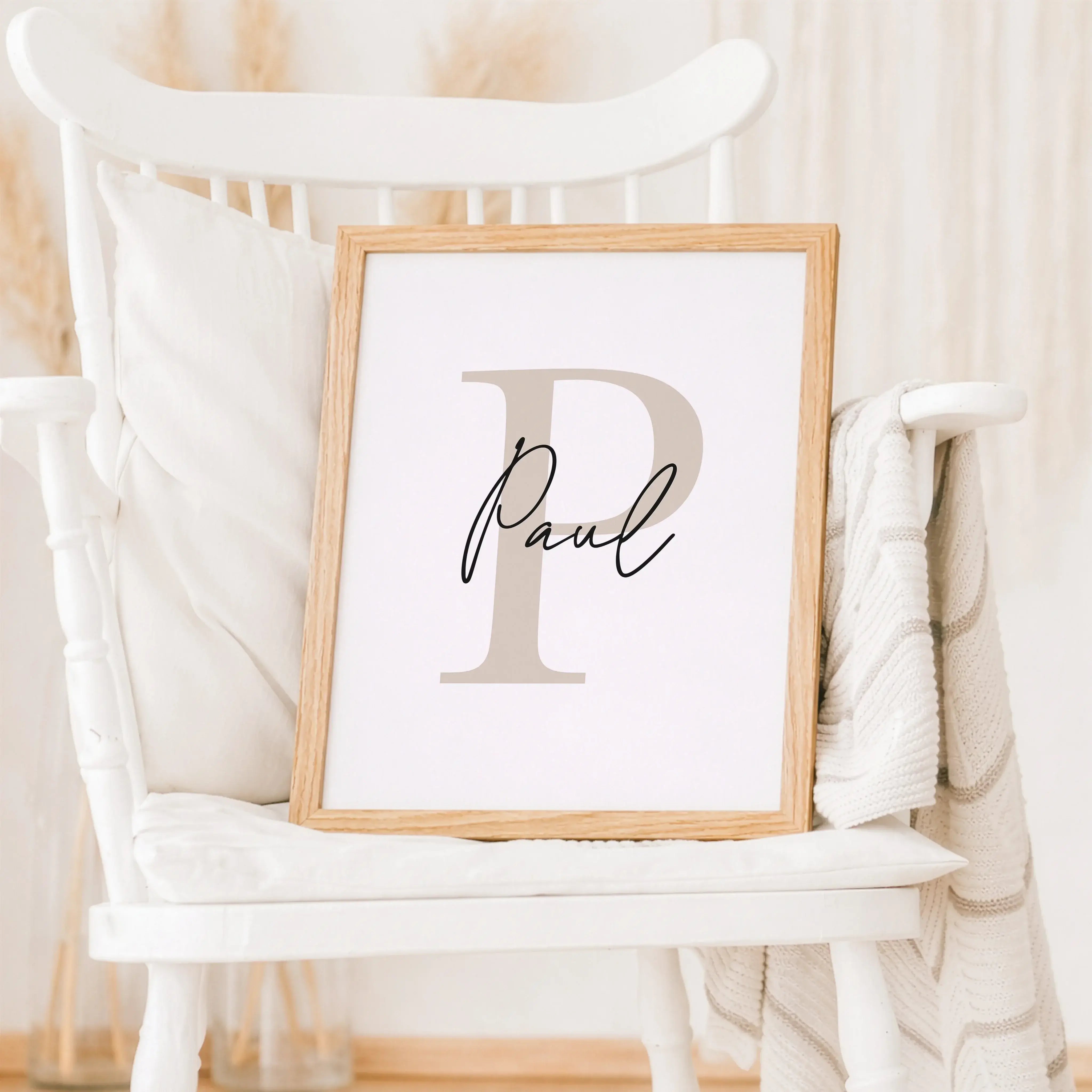 Buchstaben Poster mit Namen-Personalisiertes Poster-famprints-Ein Buchstaben Poster mit Namen ist mehr als Wanddeko – es macht aus einem einfachen Buchstaben ein persönliches Highlight. Bei famprints gestaltest du ein individuelles Namensposter, das perfe