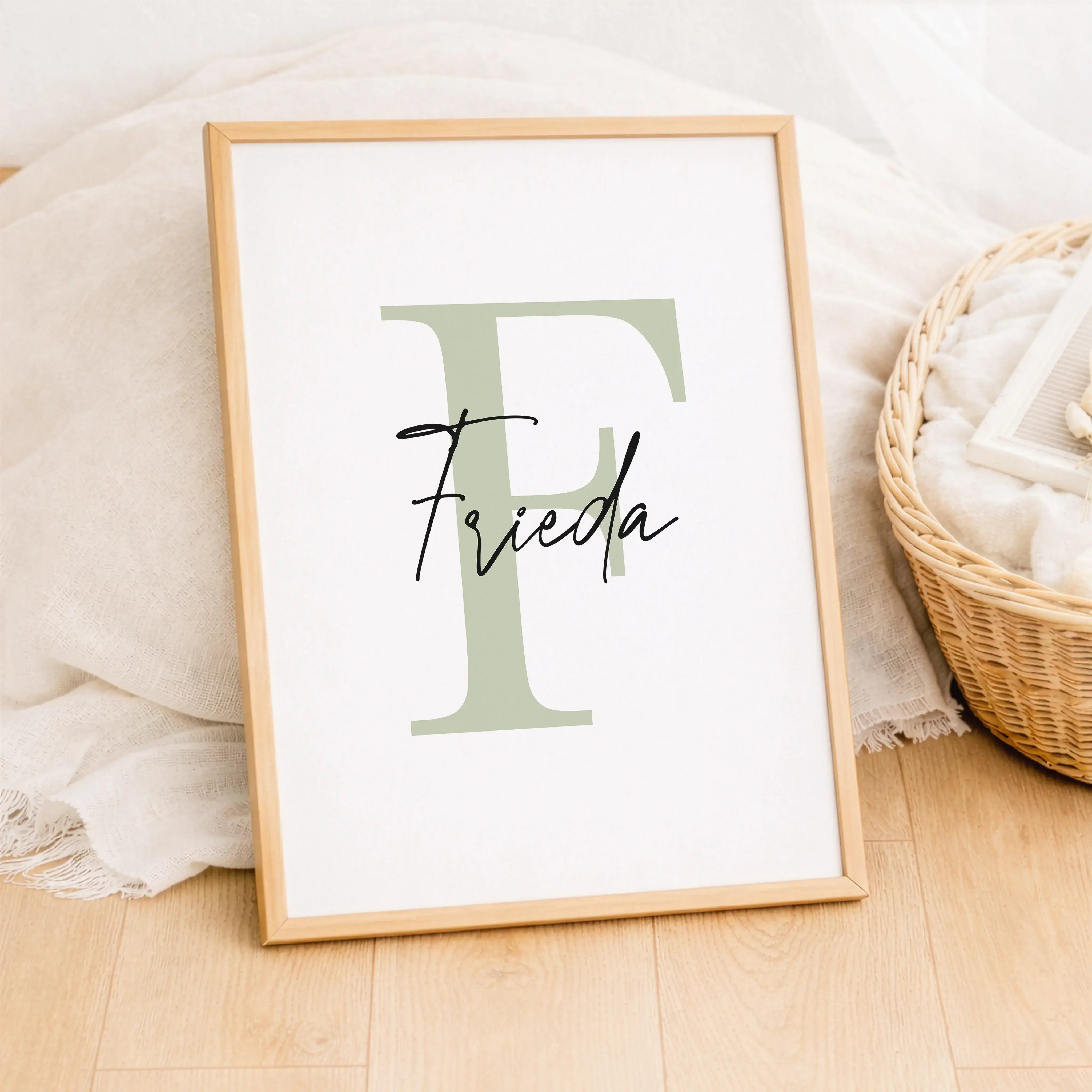 Buchstaben Poster mit Namen-Personalisiertes Poster-famprints-Ein Buchstaben Poster mit Namen ist mehr als Wanddeko – es macht aus einem einfachen Buchstaben ein persönliches Highlight. Bei famprints gestaltest du ein individuelles Namensposter, das perfe