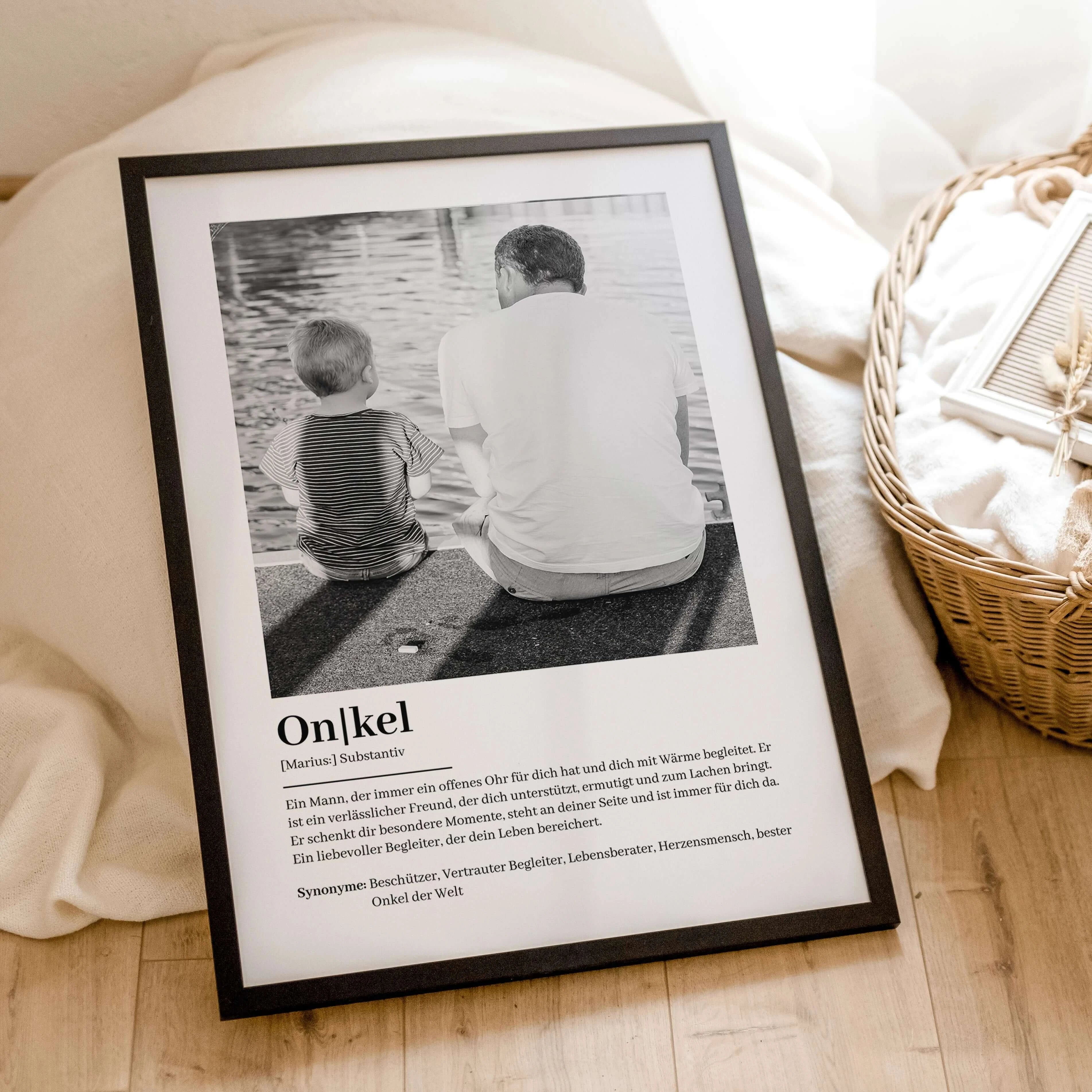 Onkel Definition Poster mit Foto-famprints-Personalisiertes Poster-Suchst du nach einem besonderen Geschenk für deinen Onkel? Unser Onkel Definition Poster mit Foto ist die perfekte Wahl! Dieses liebevoll gestaltete Poster zeigt auf einzigartige Weise, wi