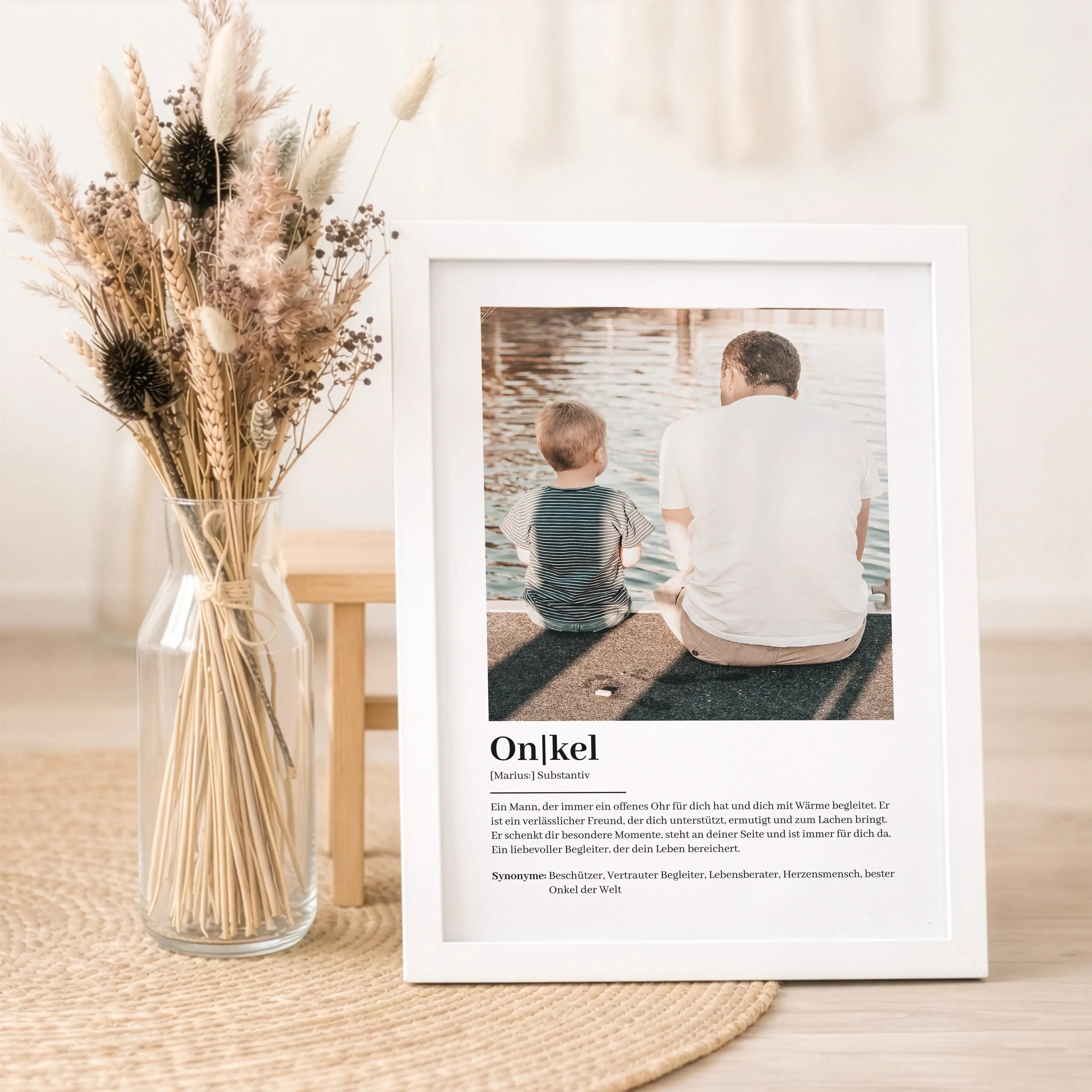 Onkel Definition Poster mit Foto-Personalisiertes Poster-famprints-Das Onkel Definition Poster mit Foto ist eine persönliche Geschenkidee für alle, die ihrem Onkel auf besondere Weise Danke sagen möchten. Dieses individuell gestaltbare Poster verbindet ei