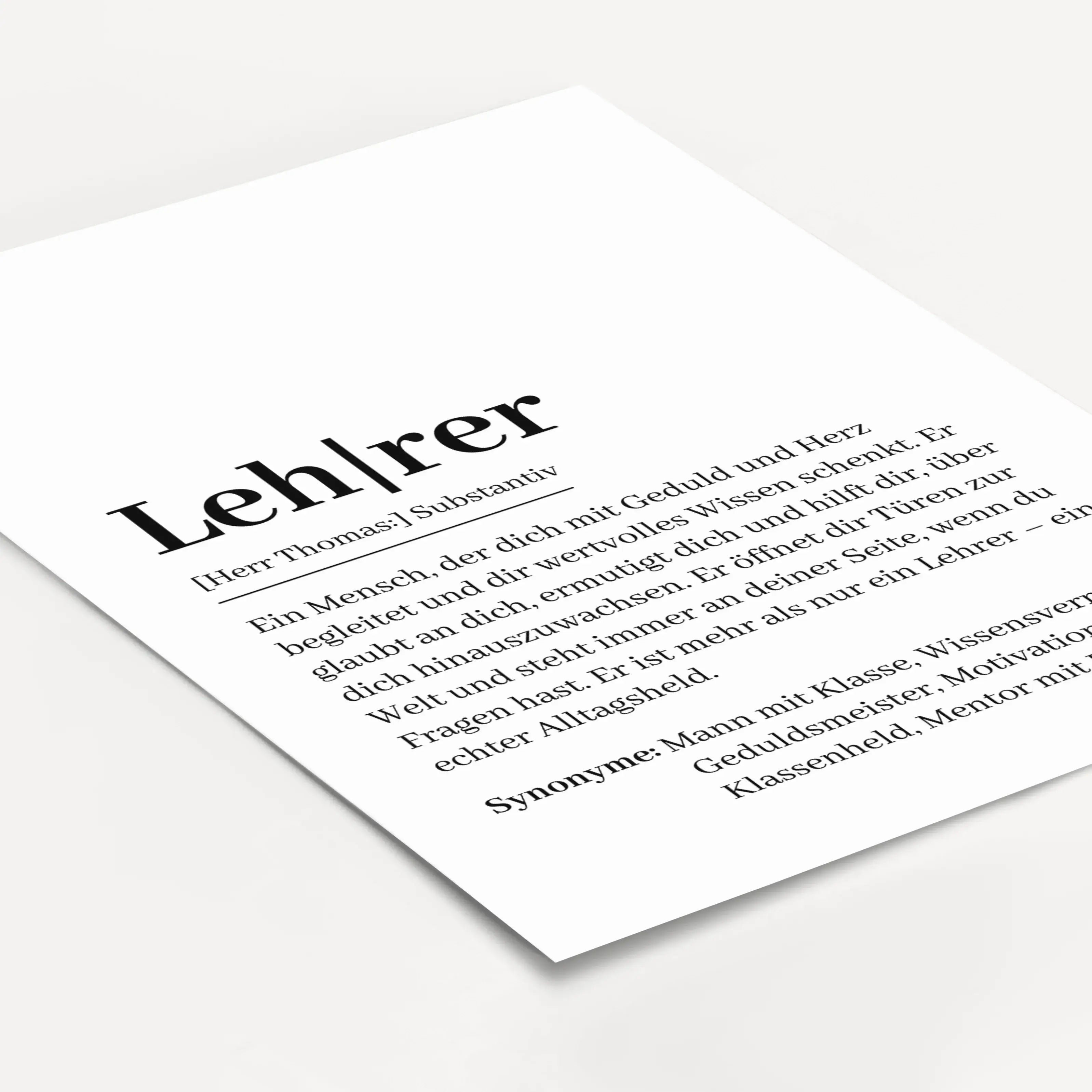 Lehrer Definition Poster-Personalisiertes Poster-famprints-Das Lehrer Definition Poster ist ein persönliches Geschenk für Menschen, die im Alltag weit mehr tun als Wissen zu vermitteln. Dieses hochwertige Poster übersetzt die Bedeutung eines Lehrers in Wo