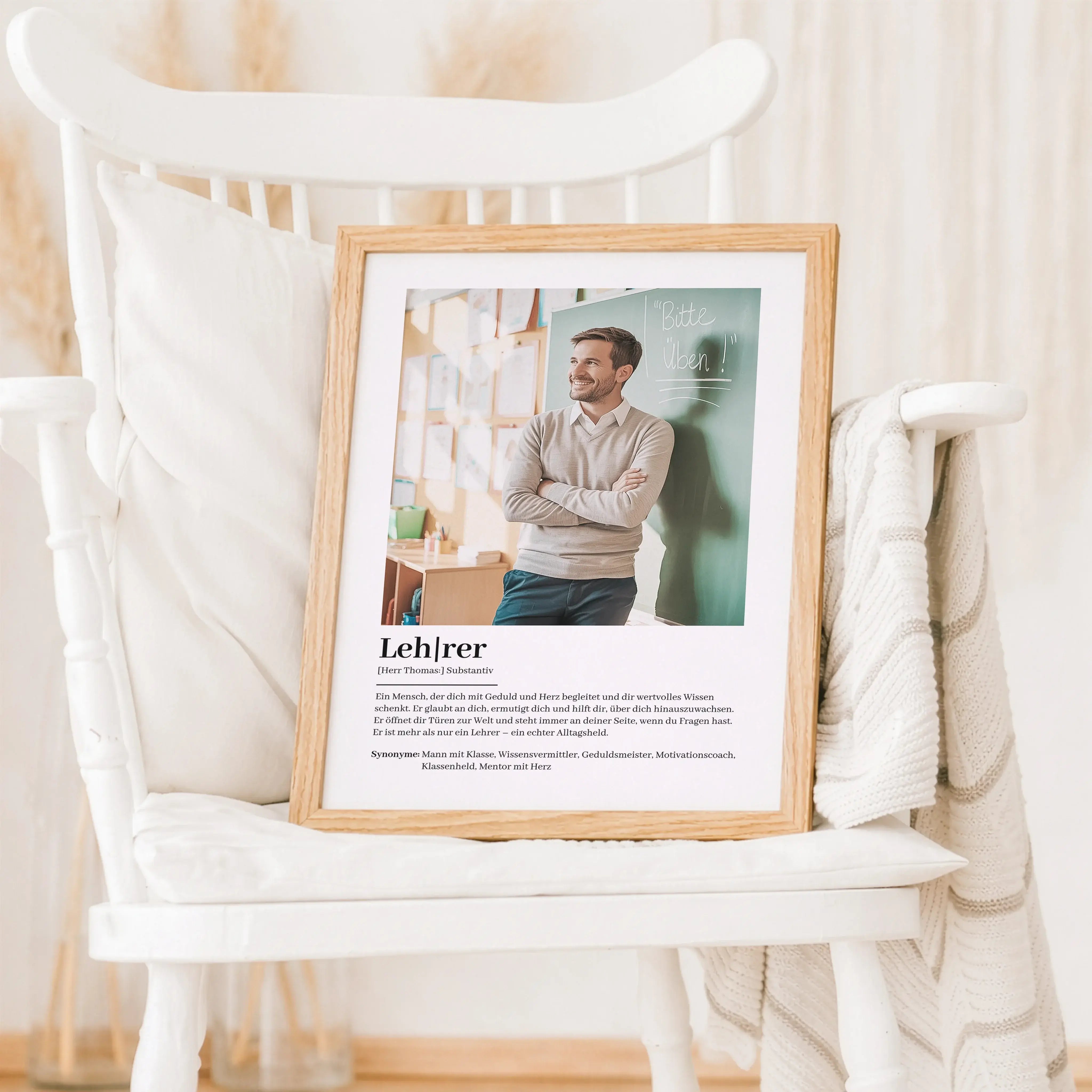 Lehrer Definition Poster mit Foto-Personalisiertes Poster-famprints-Ein Lehrer prägt, begleitet und bleibt oft länger im Kopf als der Unterrichtsstoff. Mit dem Lehrer Definition Poster mit Foto schenkst du eine persönliche Erinnerung, die Wertschätzung si