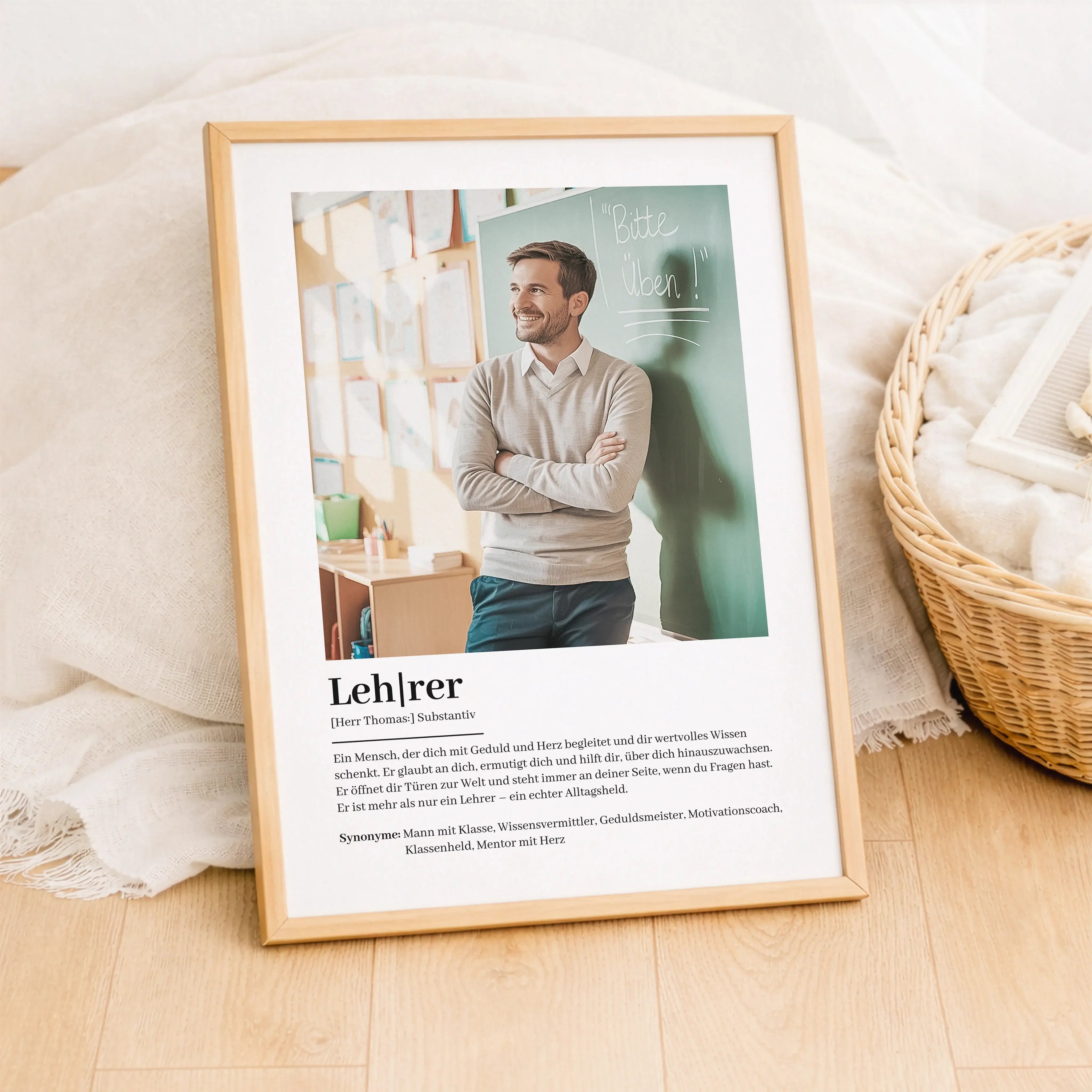 Lehrer Definition Poster mit Foto-Personalisiertes Poster-famprints-Ein Lehrer prägt, begleitet und bleibt oft länger im Kopf als der Unterrichtsstoff. Mit dem Lehrer Definition Poster mit Foto schenkst du eine persönliche Erinnerung, die Wertschätzung si