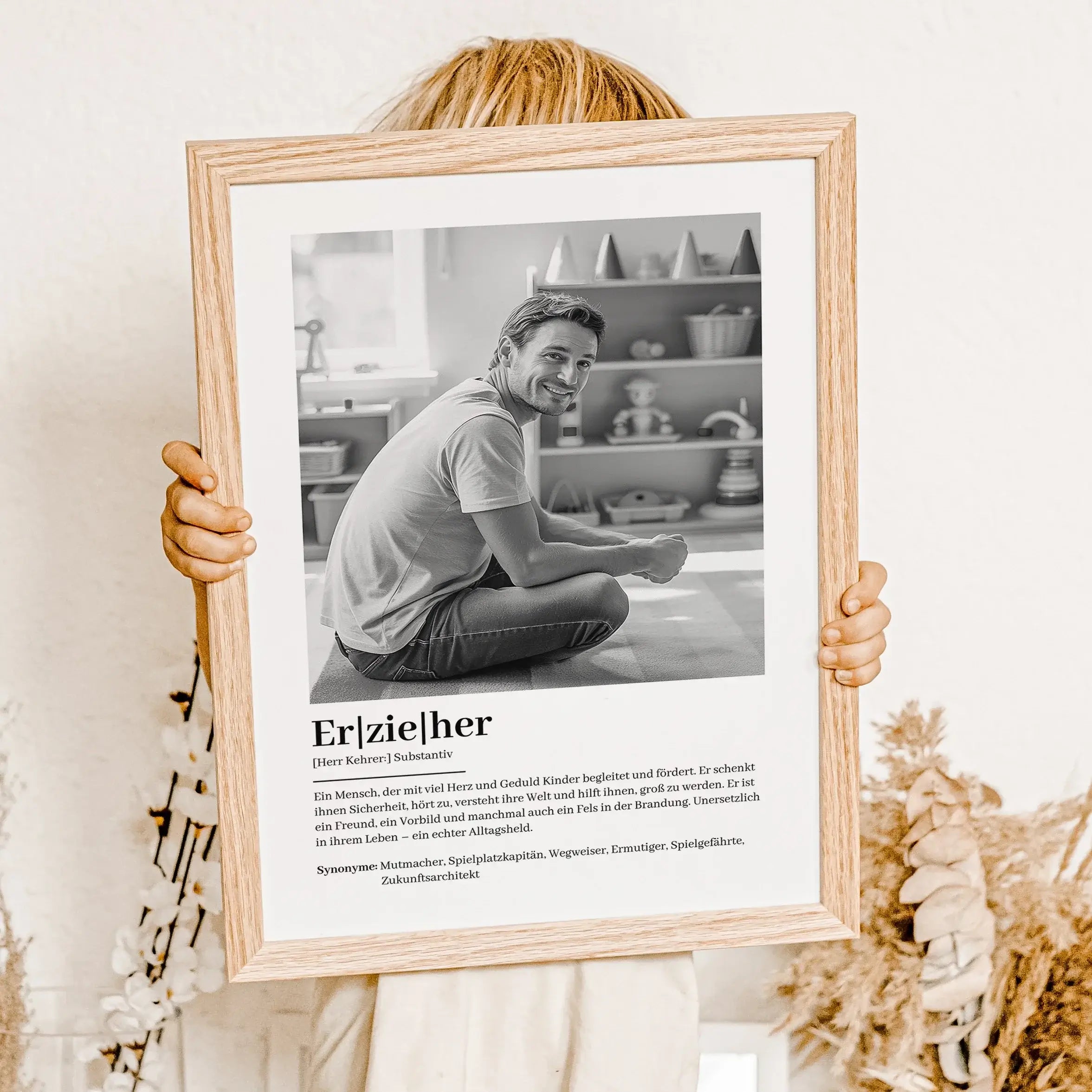 Erzieher Definition Poster mit Foto-Personalisiertes Poster-famprints-Suchst du ein besonderes Geschenk für deinen Erzieher? Unser Erzieher Definition Poster mit Foto ist die perfekte Wahl! Dieses liebevoll gestaltete Poster zeigt auf einzigartige Weise,