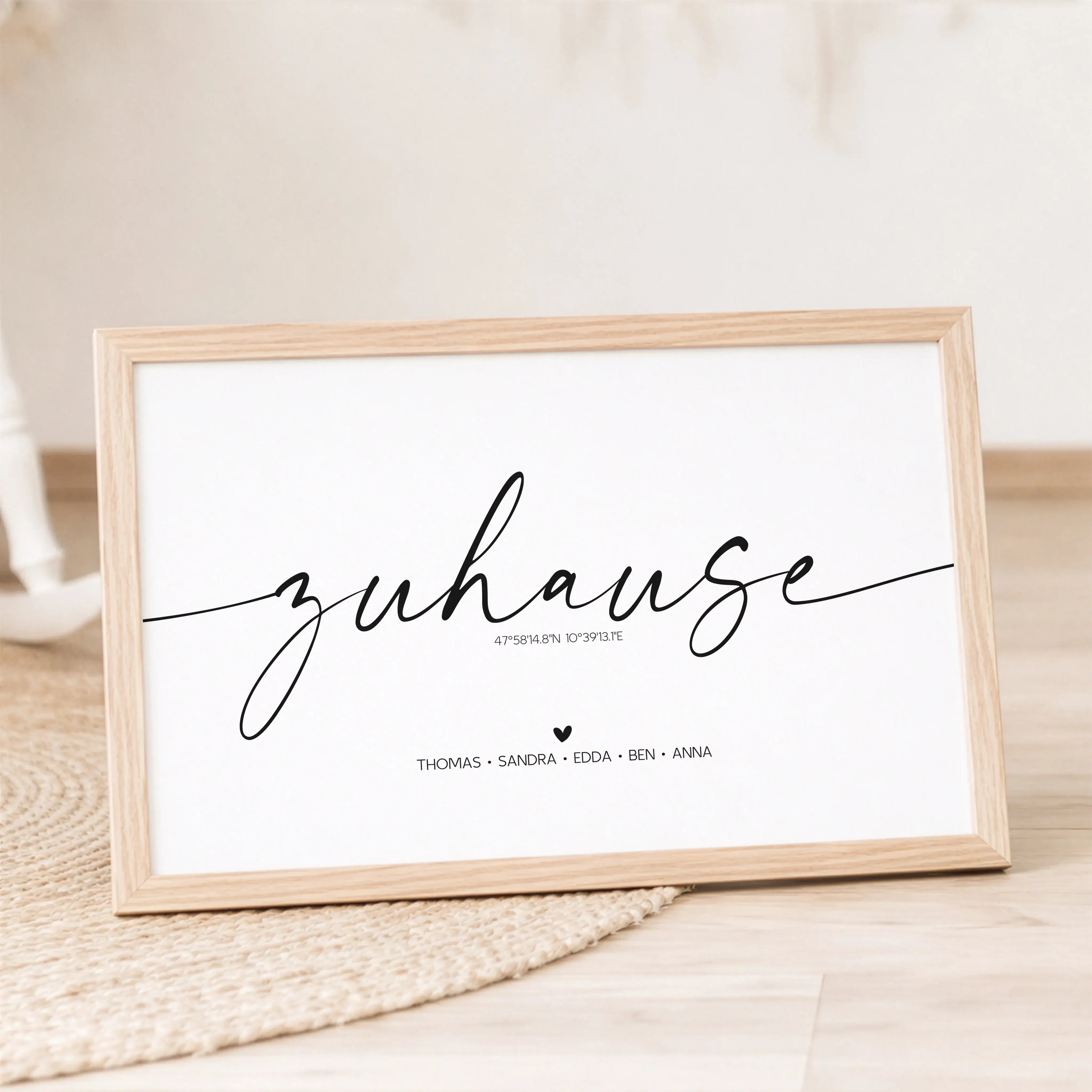 Poster Zuhause No1-Personalisiertes Poster-famprints-Das Poster Zuhause No1 von famprints macht aus deinem Zuhause einen Ort mit Bedeutung. Es zeigt nicht einfach vier Wände, sondern den Platz, an dem dein Leben passiert. Mit Namen, Datum oder Koordinaten