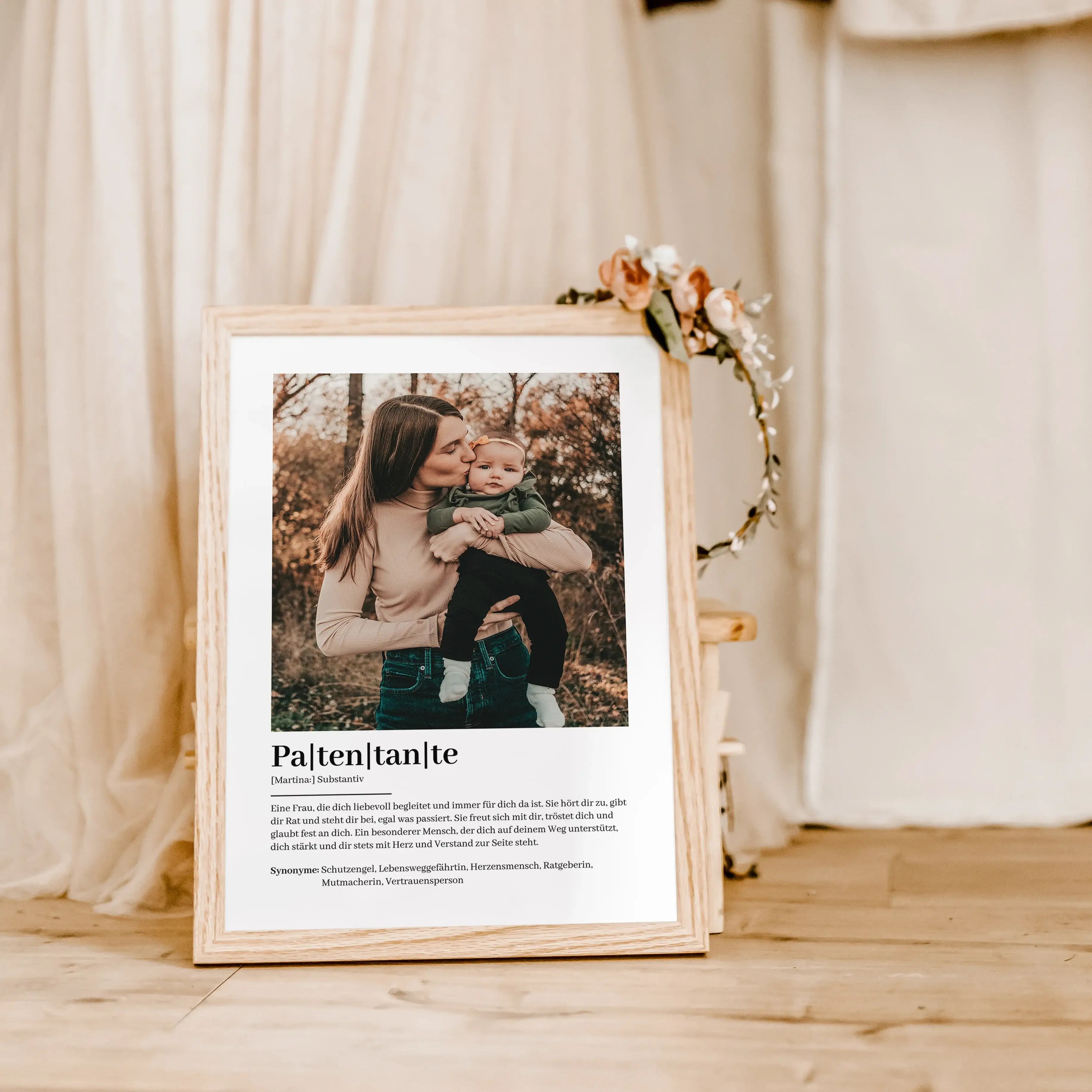 Patentante Definition Poster mit Foto-Personalisiertes Poster-famprints-Suchst du nach einem besonderen Geschenk für deine Patentante? Unser Patentante Definition Poster mit Foto ist die perfekte Wahl! Dieses liebevoll gestaltete Poster zeigt auf einzigar