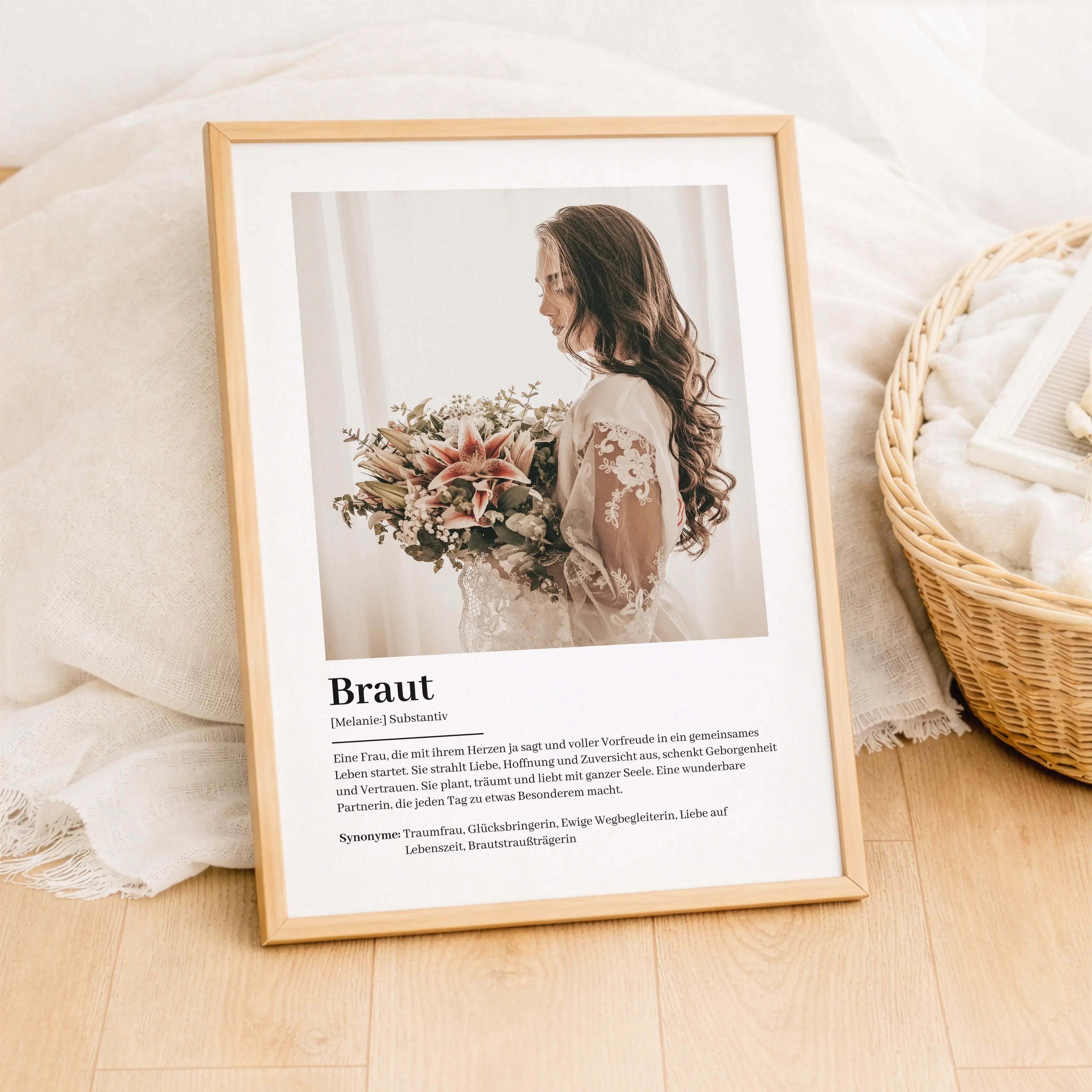 Braut Definition Poster mit Foto-Personalisiertes Poster-famprints-Das Braut Definition Poster mit Foto ist eine persönliche Geschenkidee für die Hochzeit, den Junggesellinnenabschied oder als liebevolle Überraschung vor dem großen Tag. Dieses personalisi