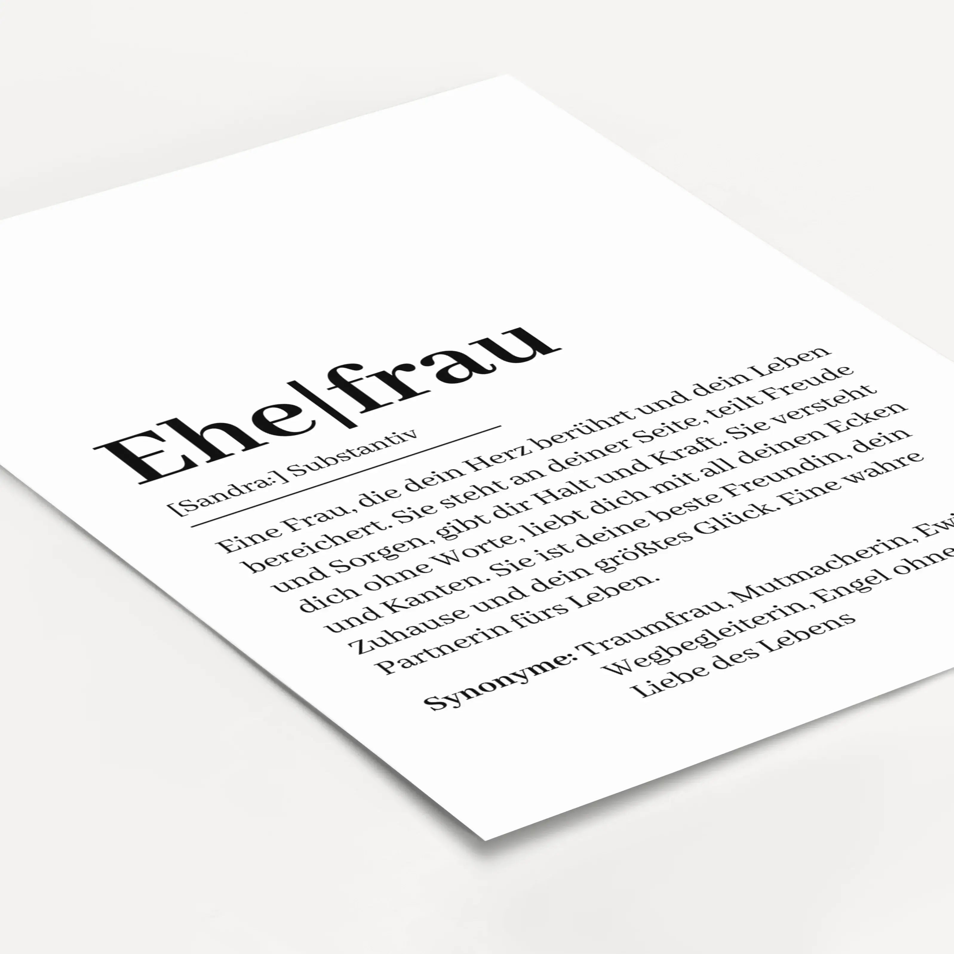 Ehefrau Definition Poster-Personalisiertes Poster-famprints-Suchst du ein einzigartiges Geschenk für deine Ehefrau? Unser Ehefrau Definition Poster ist die perfekte Wahl! Dieses liebevoll gestaltete Poster zeigt auf besondere Weise, wie wunderbar deine Eh