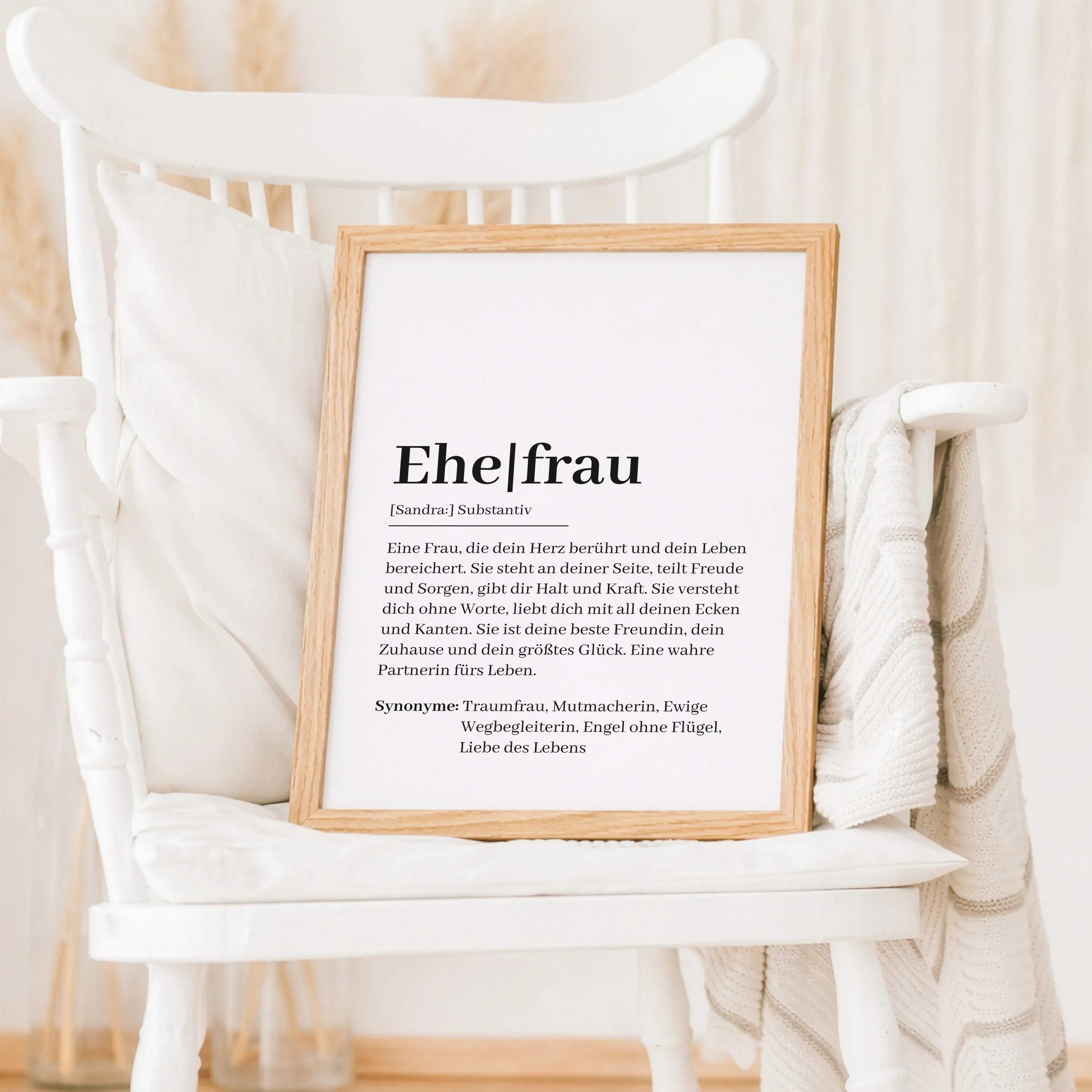 Ehefrau Definition Poster-Personalisiertes Poster-famprints-Das Ehefrau Definition Poster ist eine liebevolle Art, deiner Partnerin zu zeigen, was sie für dich bedeutet. Der stilvolle Definitionstext beschreibt auf emotionale und ehrliche Weise, was eine