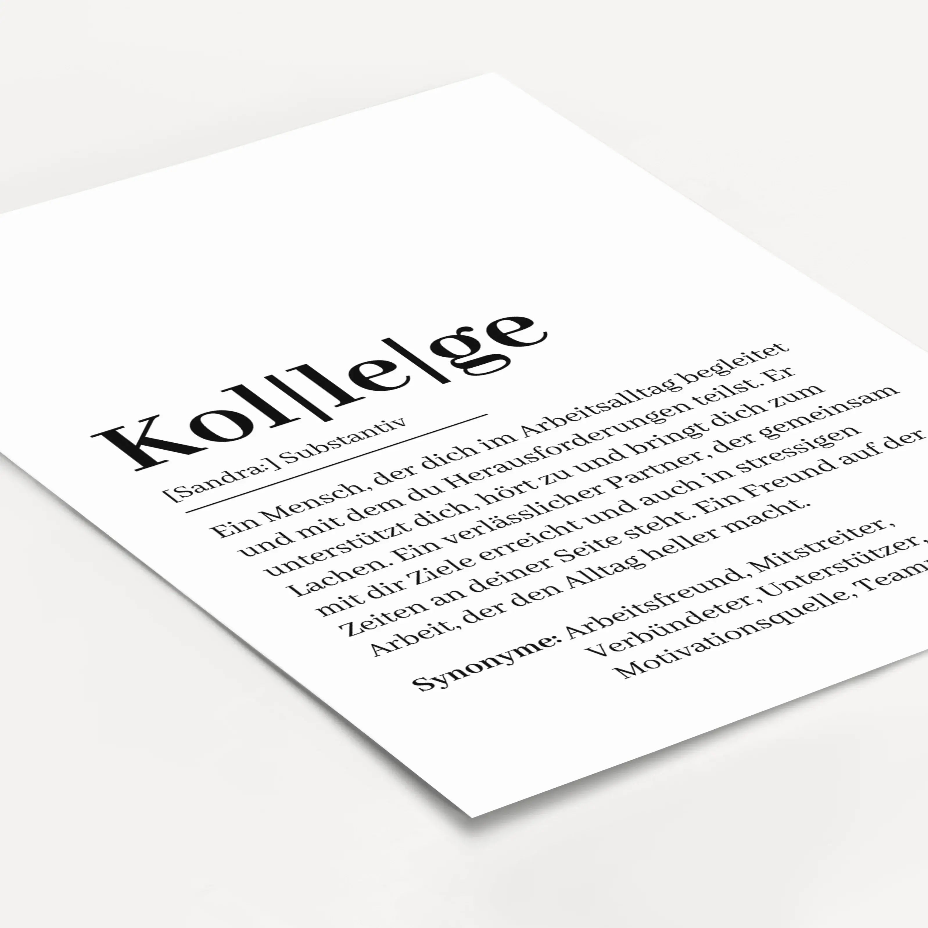 Kollege Definition Poster-Personalisiertes Poster-famprints-Suchst du nach einem besonderen Geschenk für deinen Kollegen? Unser Kollege Definition Poster ist die perfekte Wahl! Dieses liebevoll gestaltete Poster zeigt auf originelle und herzliche Weise, w