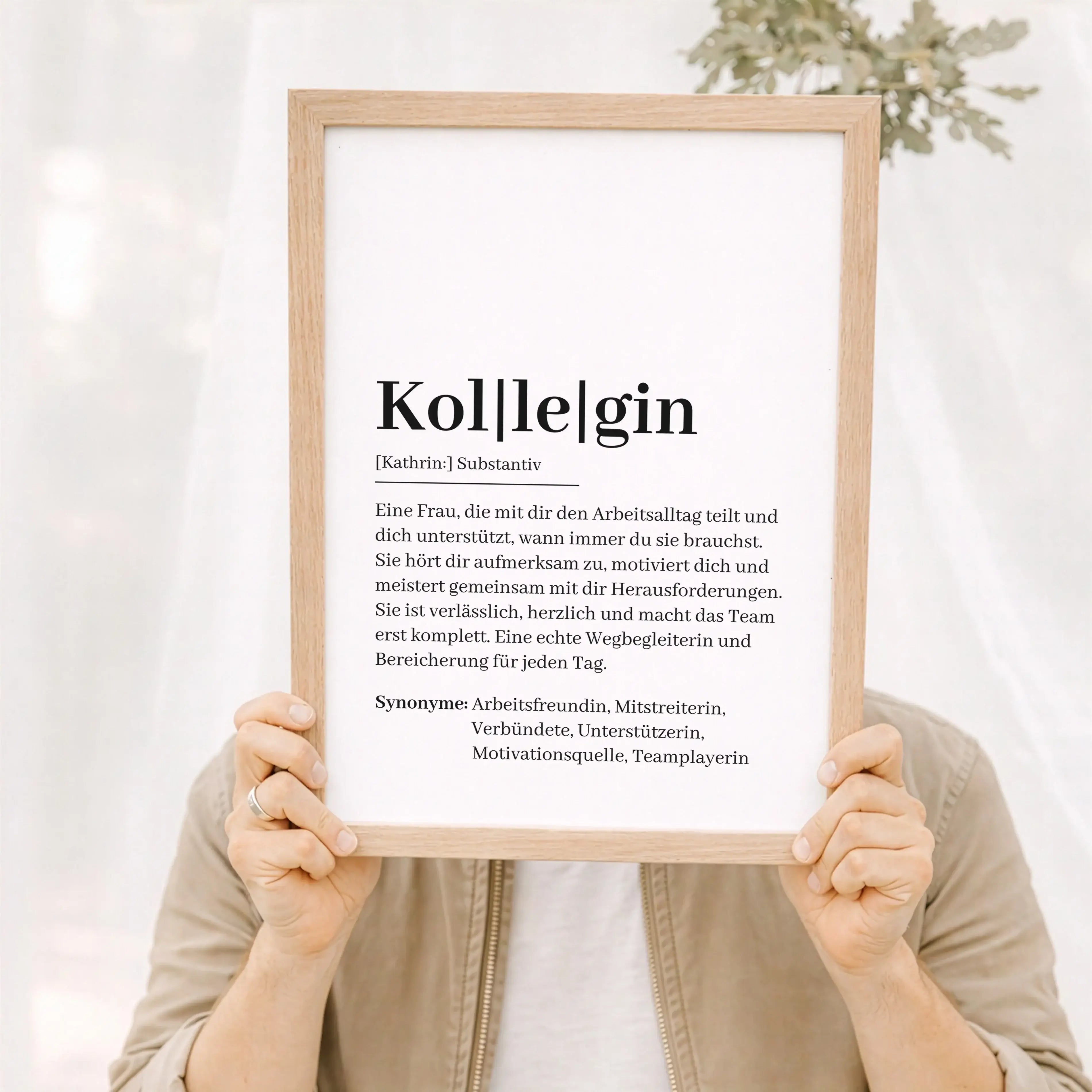 Kollegin Definition Poster-Personalisiertes Poster-famprints-Das Kollegin Definition Poster von famprints ist ein persönliches Geschenk für den Arbeitsalltag und besondere Momente im Team. Es beschreibt auf stilvolle Weise, was eine Kollegin wirklich ausm