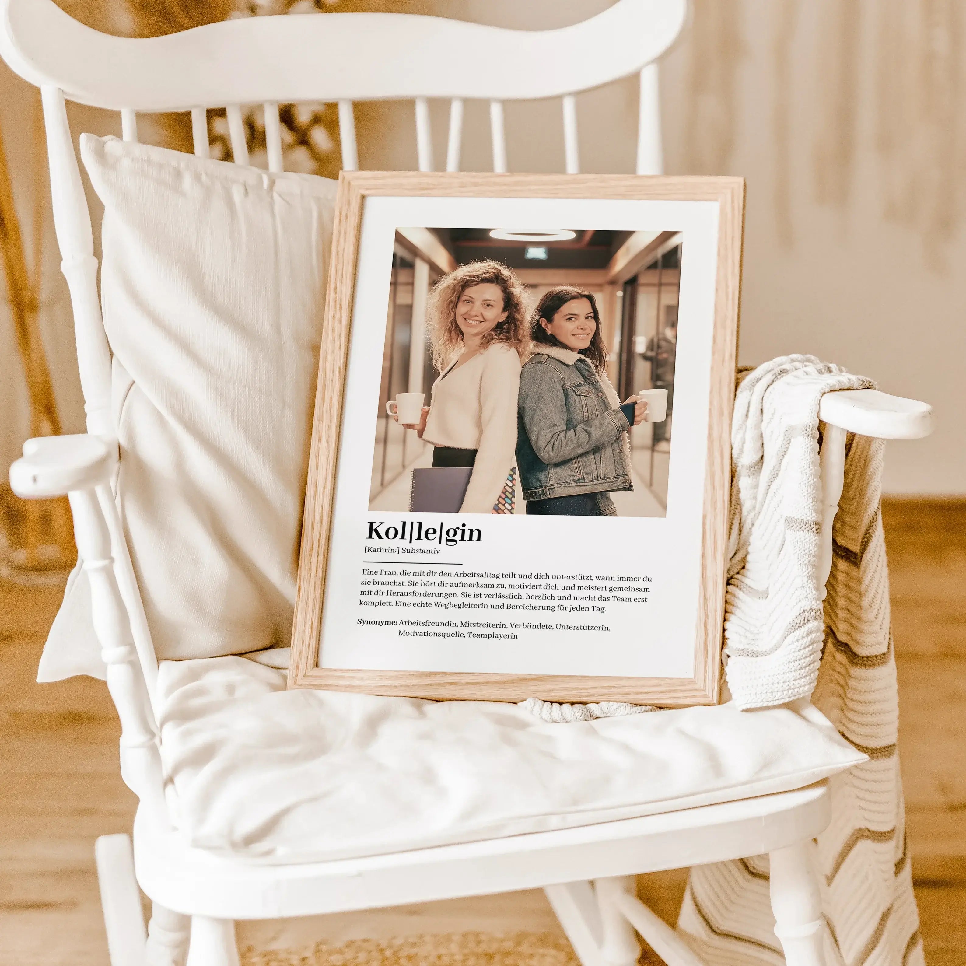 Kollegin Definition Poster mit Foto-Personalisiertes Poster-famprints-Das Kollegin Definition Poster mit Foto ist das perfekte personalisierte Geschenk für deine Kollegin. Dieses liebevoll gestaltete Poster zeigt auf einzigartige Weise, wie besonders dein