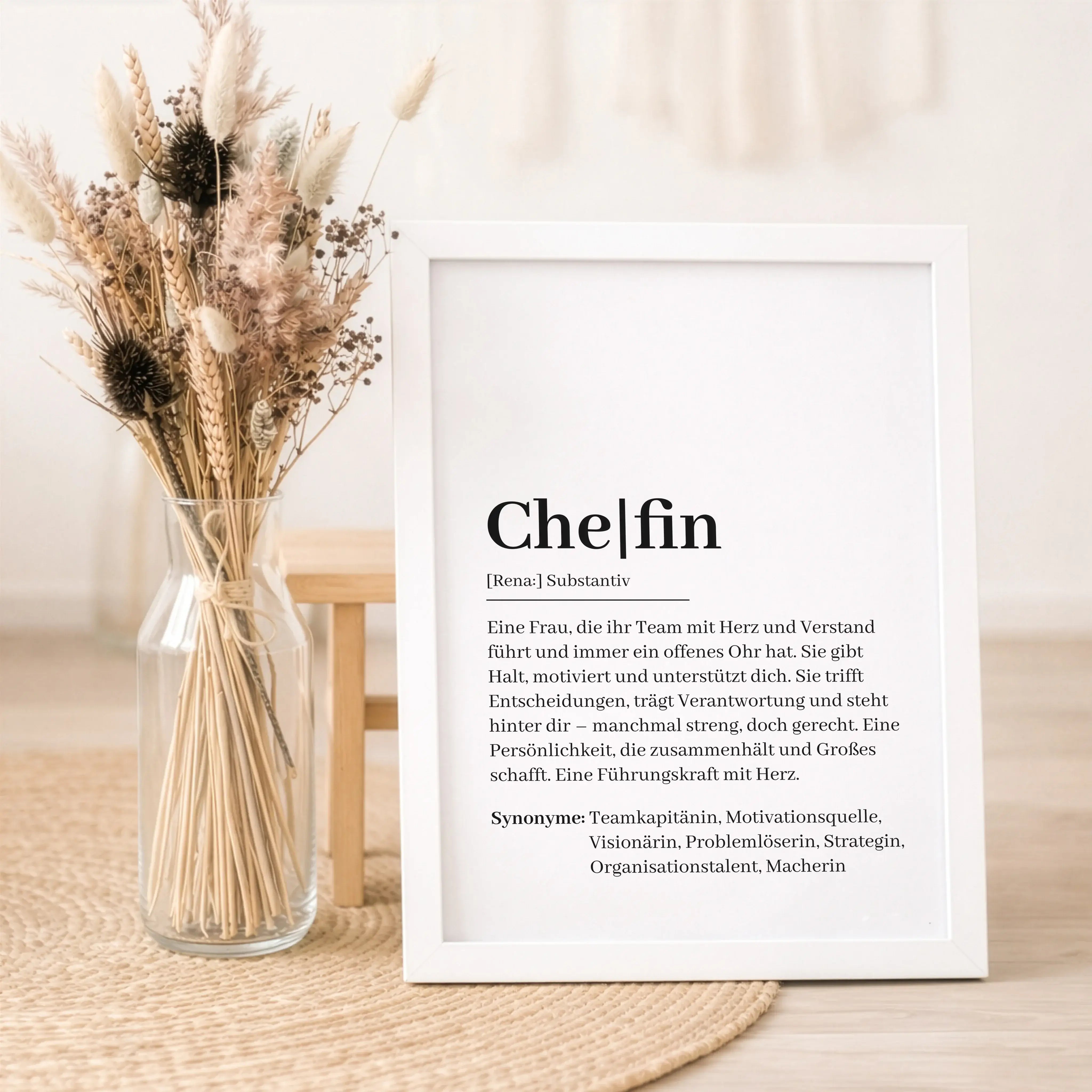 Chefin Definition Poster-Personalisiertes Poster-famprints-Das Chefin Definition Poster ist eine besondere Geschenkidee für alle, die ihrer Führungskraft echte Wertschätzung zeigen möchten. Ob im Büro, im Homeoffice oder als Abschiedsgeschenk: Dieses Post