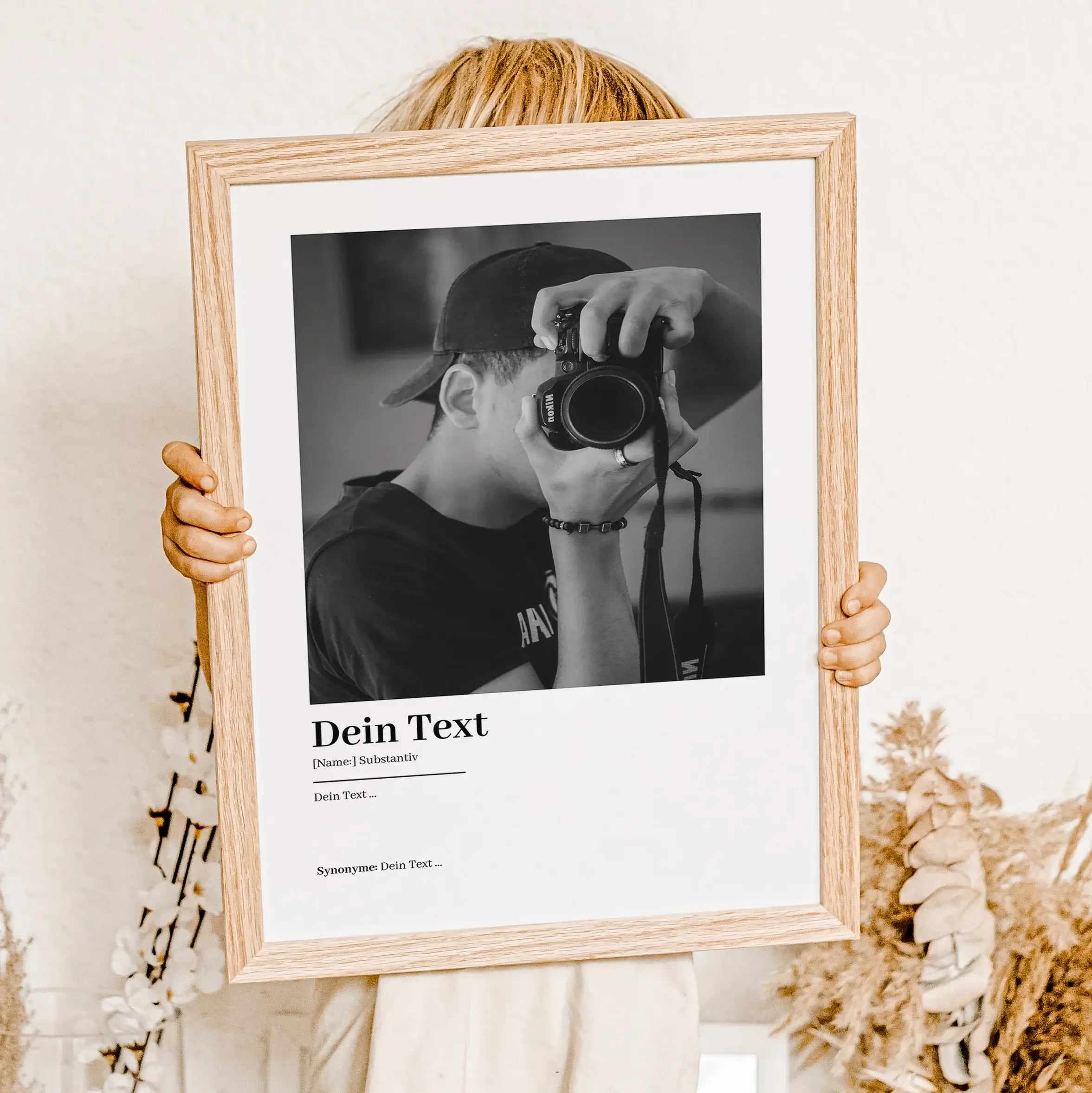 Eigener Text Definition Poster mit Foto - Personalisiertes Poster - famprints - Gestalte dein persönliches Highlight mit unserem Eigener Text Definition Poster mit Foto! Dieses einzigartige Poster kannst du individuell mit deinem eigenen Text, Namen und e