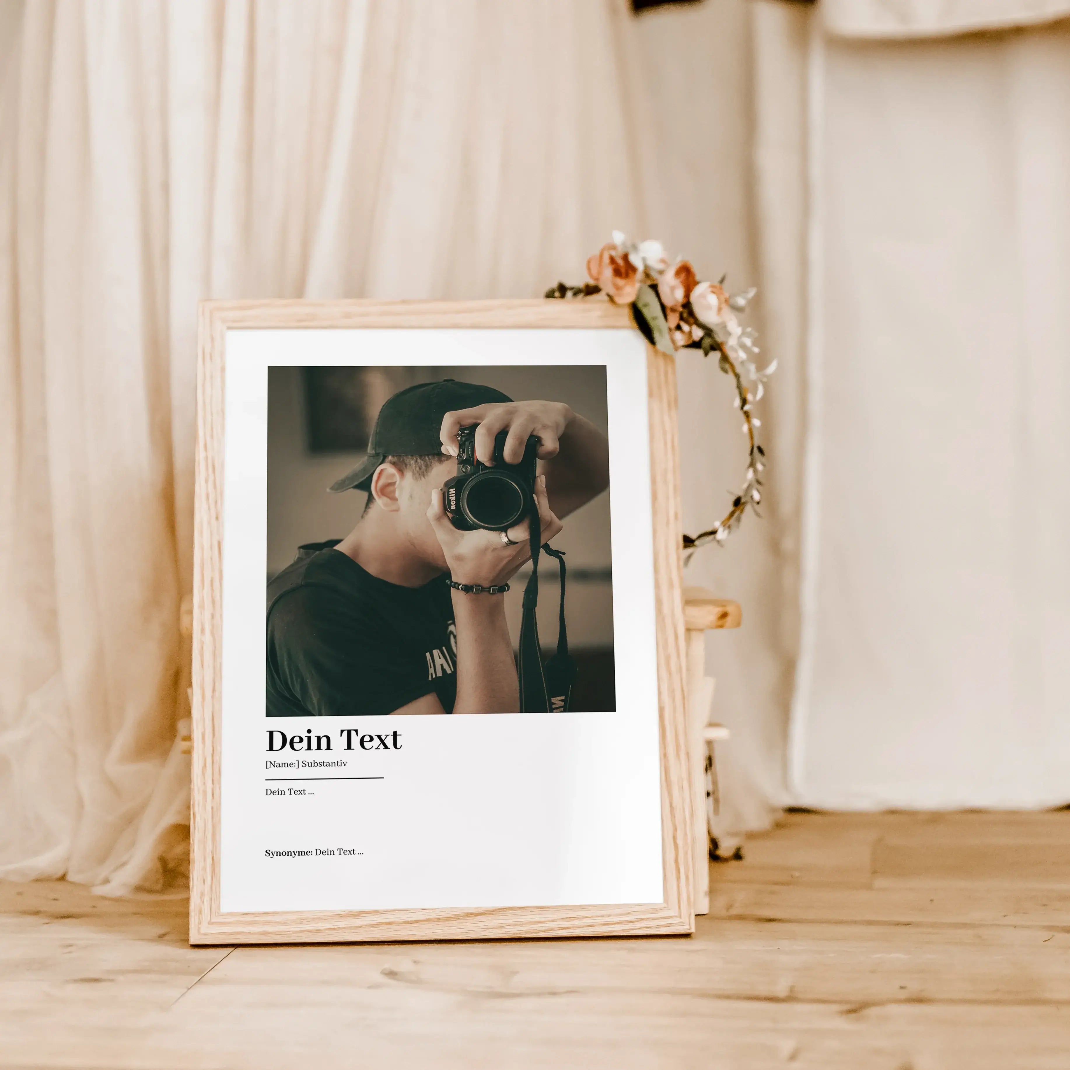 Eigener Text Definition Poster mit Foto - Personalisiertes Poster - famprints - Gestalte dein persönliches Highlight mit unserem Eigener Text Definition Poster mit Foto! Dieses einzigartige Poster kannst du individuell mit deinem eigenen Text, Namen und e