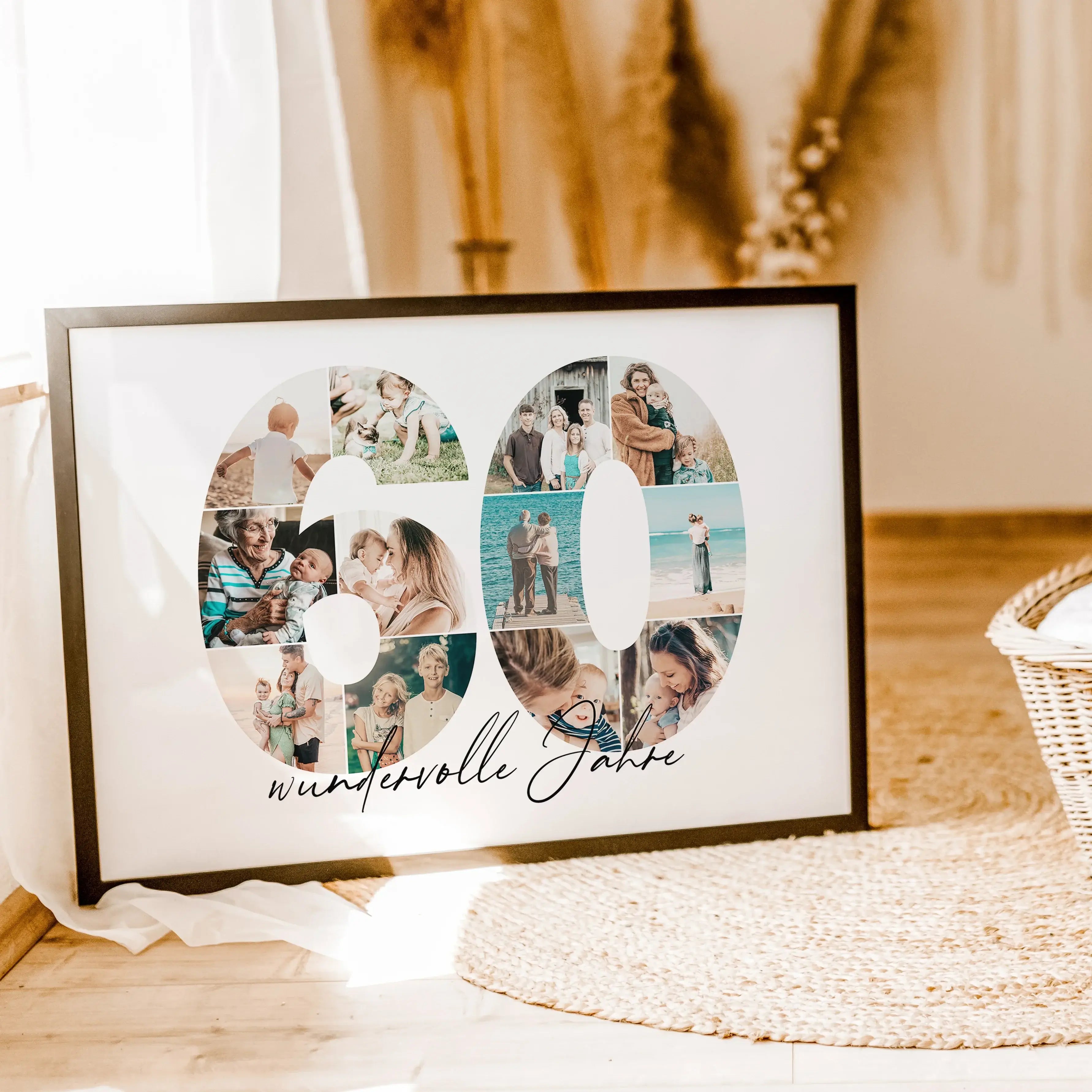 Foto Poster 60 Jahre - Personalisiertes Poster - famprints - Feiere besondere Momente mit unserem einzigartigen Foto Poster 60 – das perfekte personalisierte Geschenk zum 60. Geburtstag, Hochzeitstag oder Jubiläum! Die große „60“ auf dem Poster ist mit de